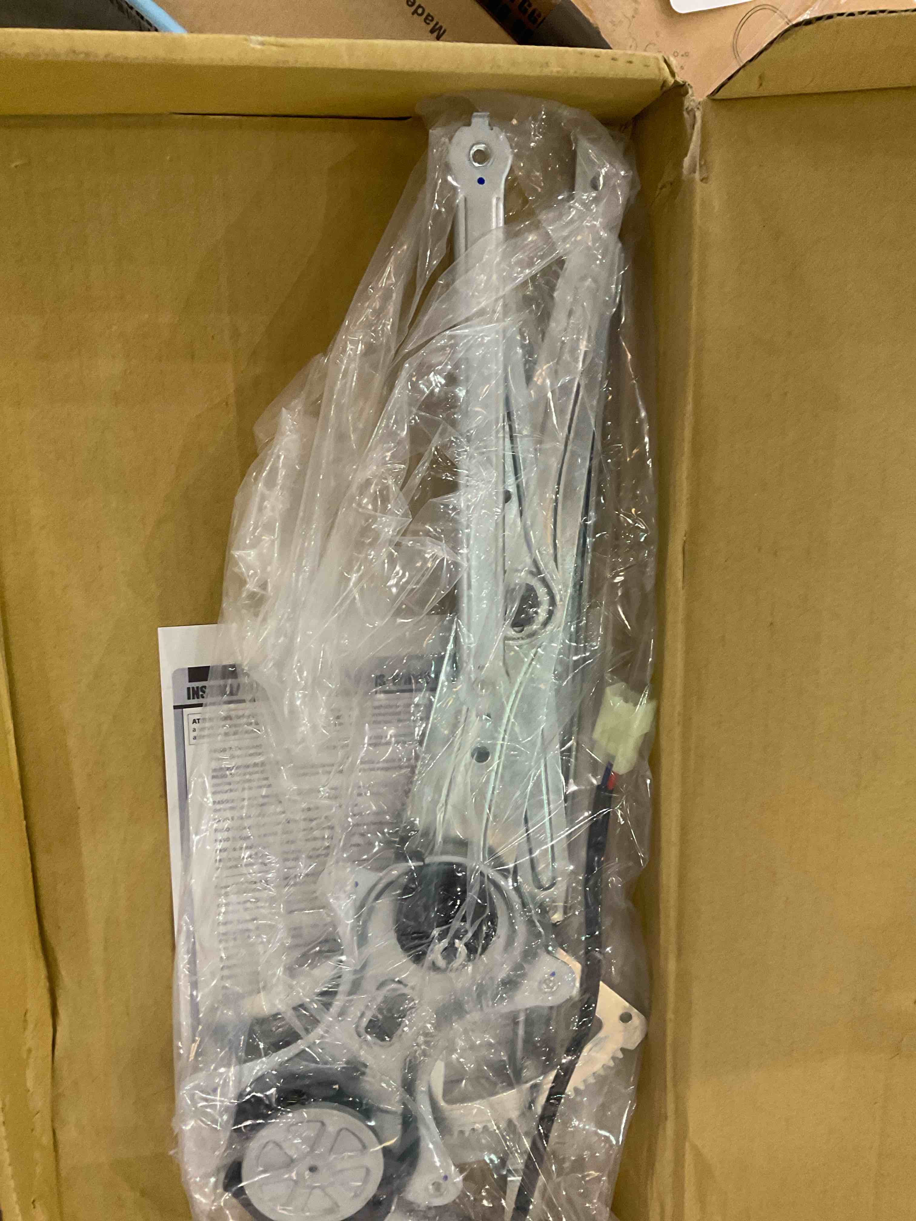 https://s3.amazonaws.com/lotting-images-prod/BargainHunt/EXS01316549_1710349784037.jpeg