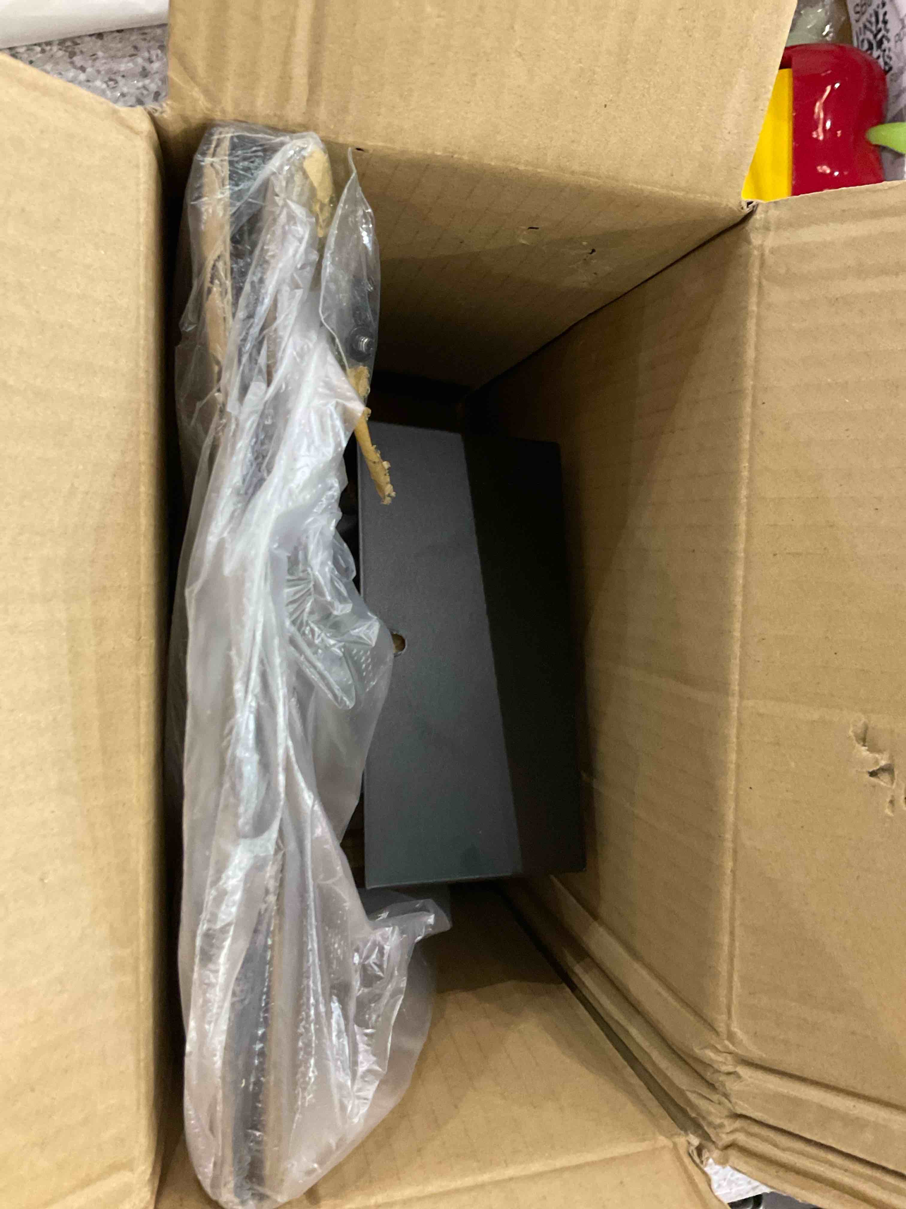 https://s3.amazonaws.com/lotting-images-prod/BargainHunt/EXS01316789_1710515282835.jpeg