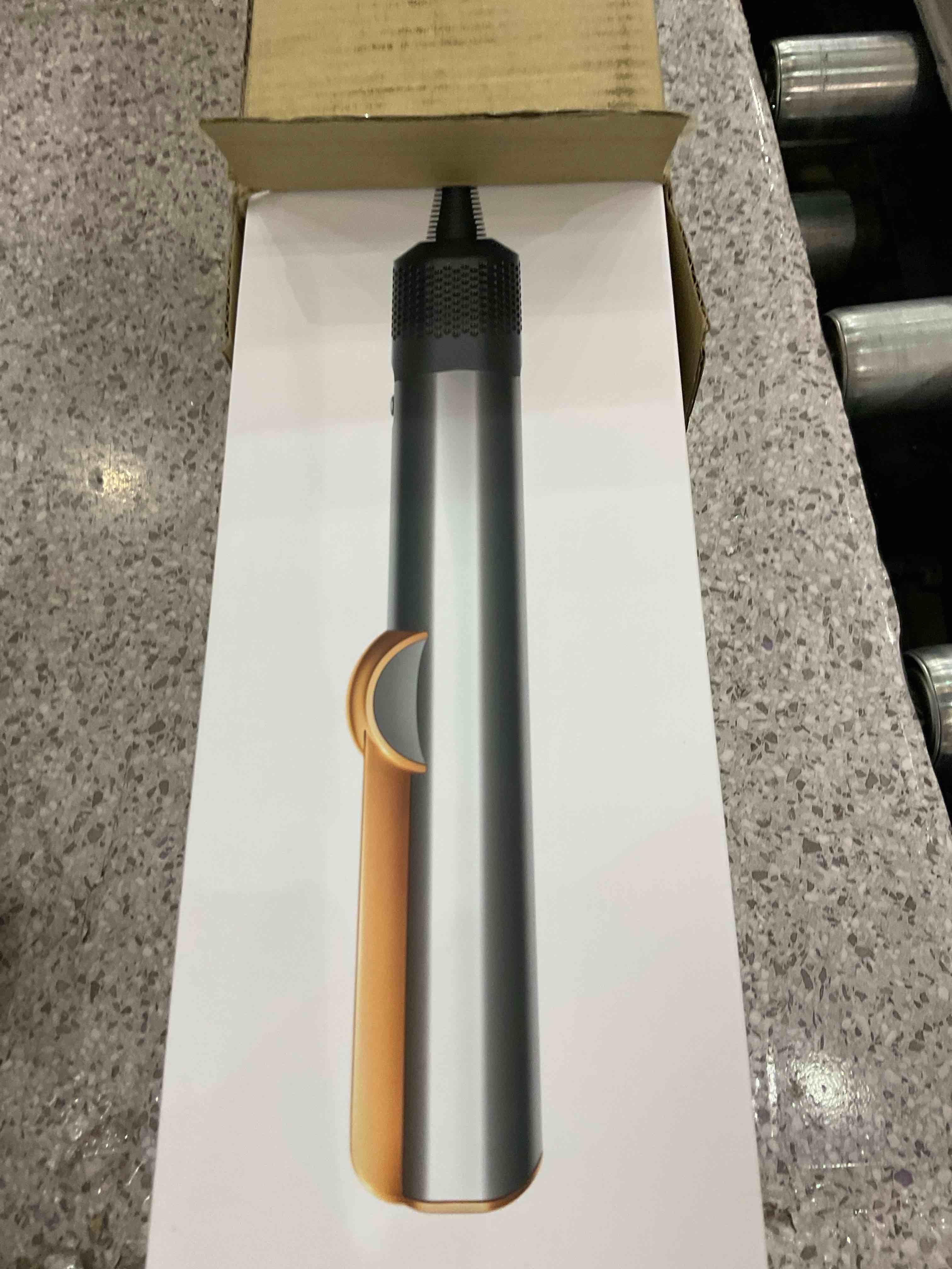 https://s3.amazonaws.com/lotting-images-prod/BargainHunt/EXS01316851_1710529686634.jpeg