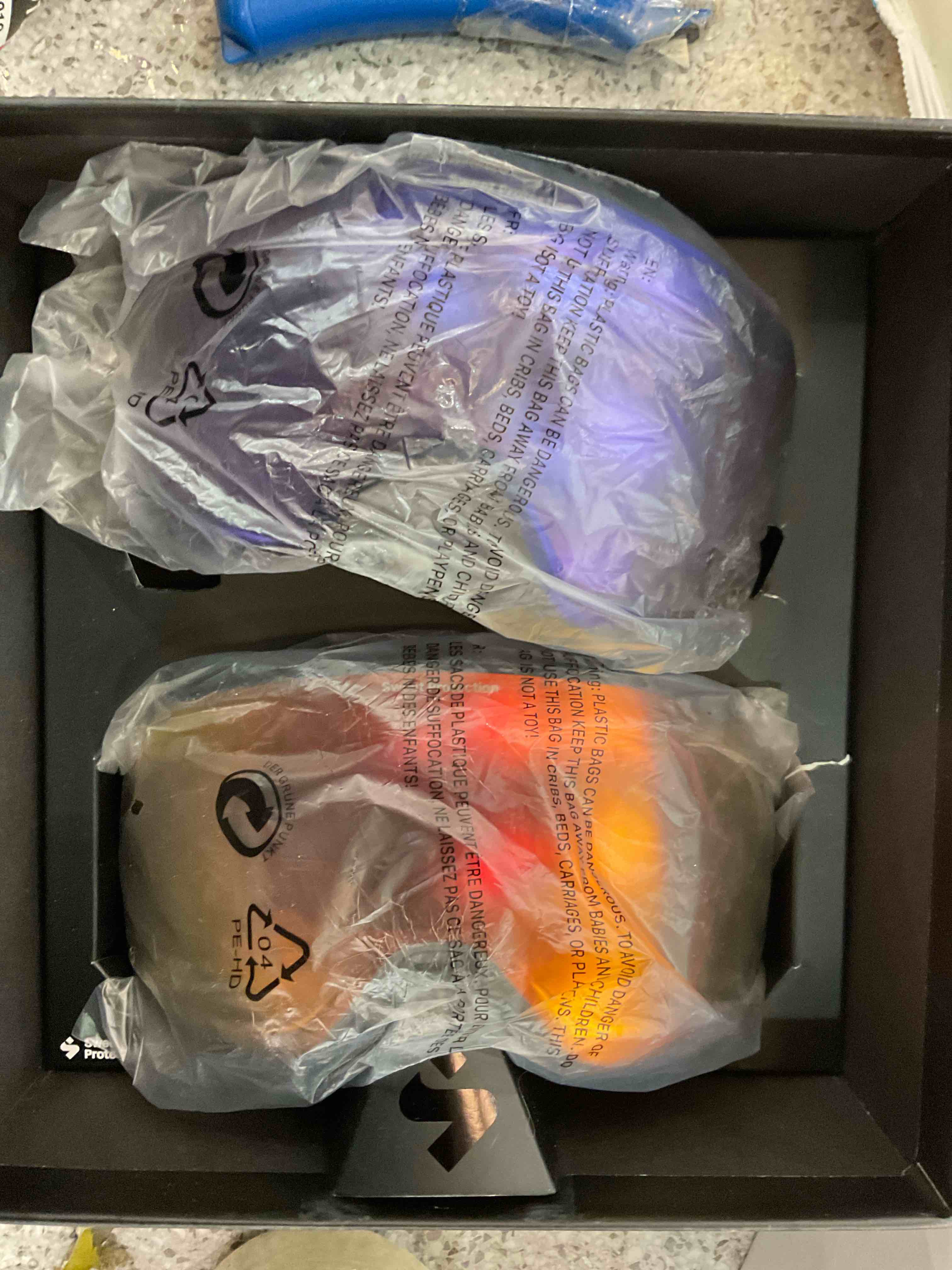 https://s3.amazonaws.com/lotting-images-prod/BargainHunt/EXS01316913_1710775892171.jpeg