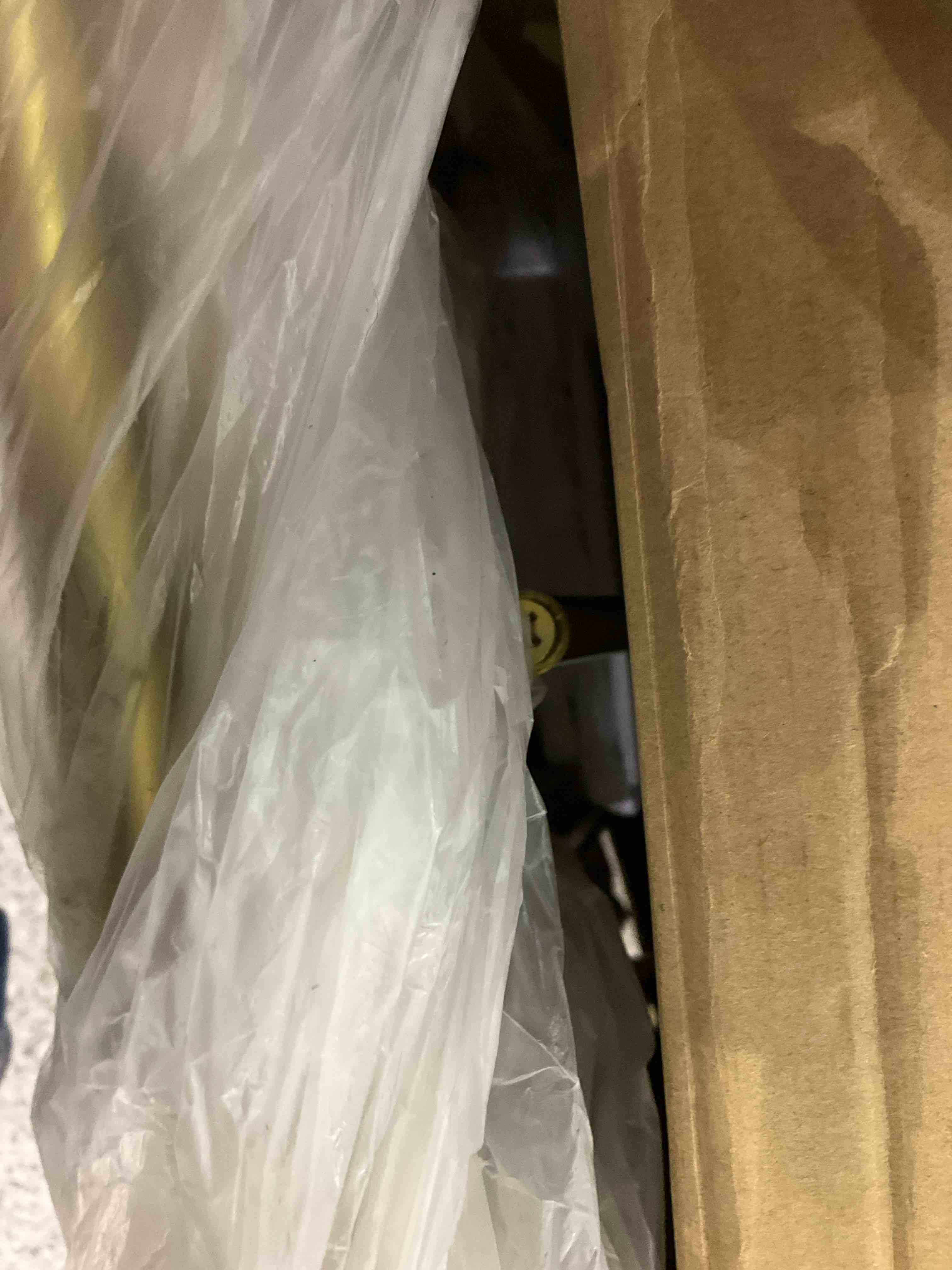 https://s3.amazonaws.com/lotting-images-prod/BargainHunt/EXS01316983_1710934147152.jpeg