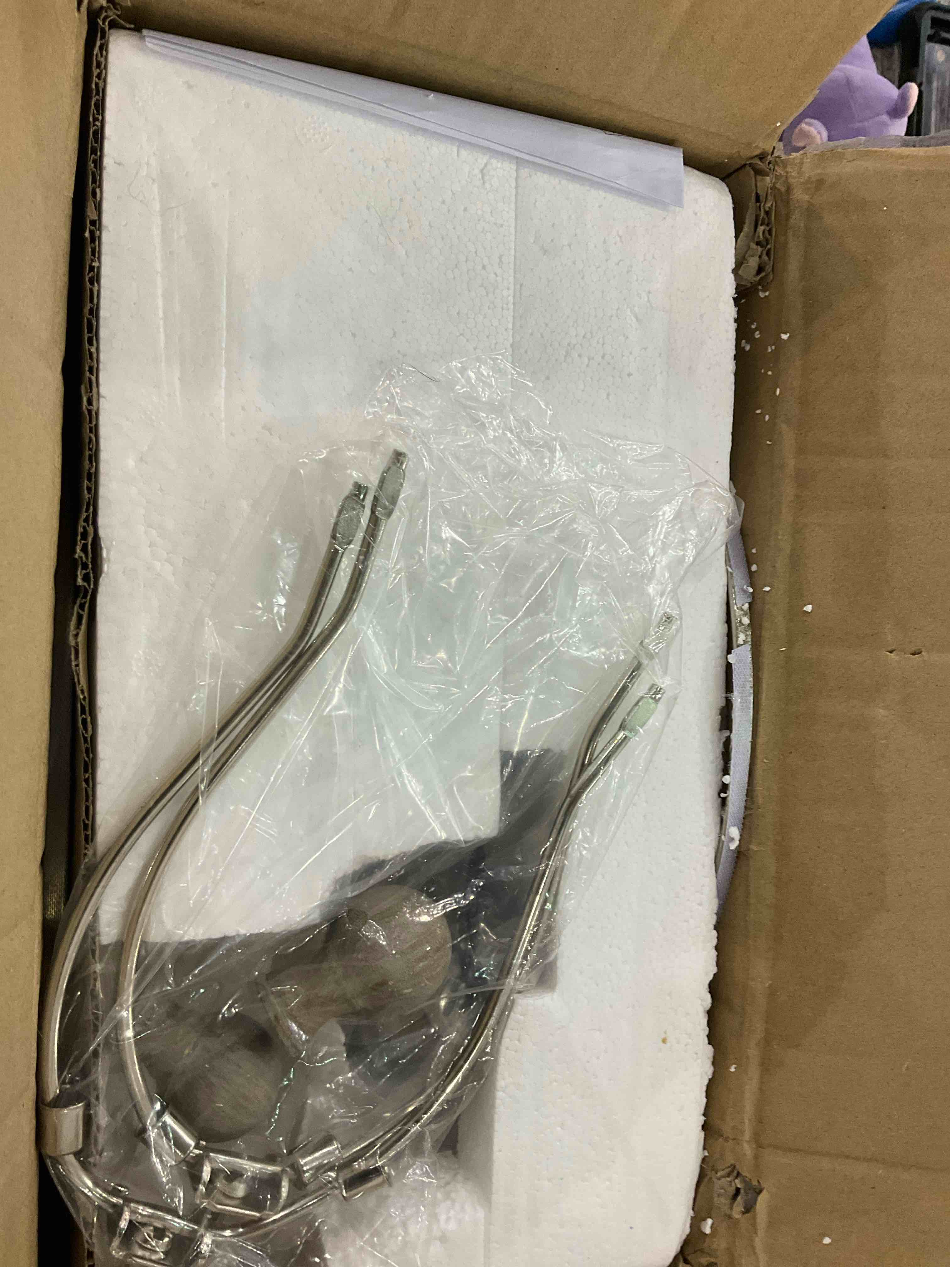 https://s3.amazonaws.com/lotting-images-prod/BargainHunt/EXS01316984_1710934268308.jpeg