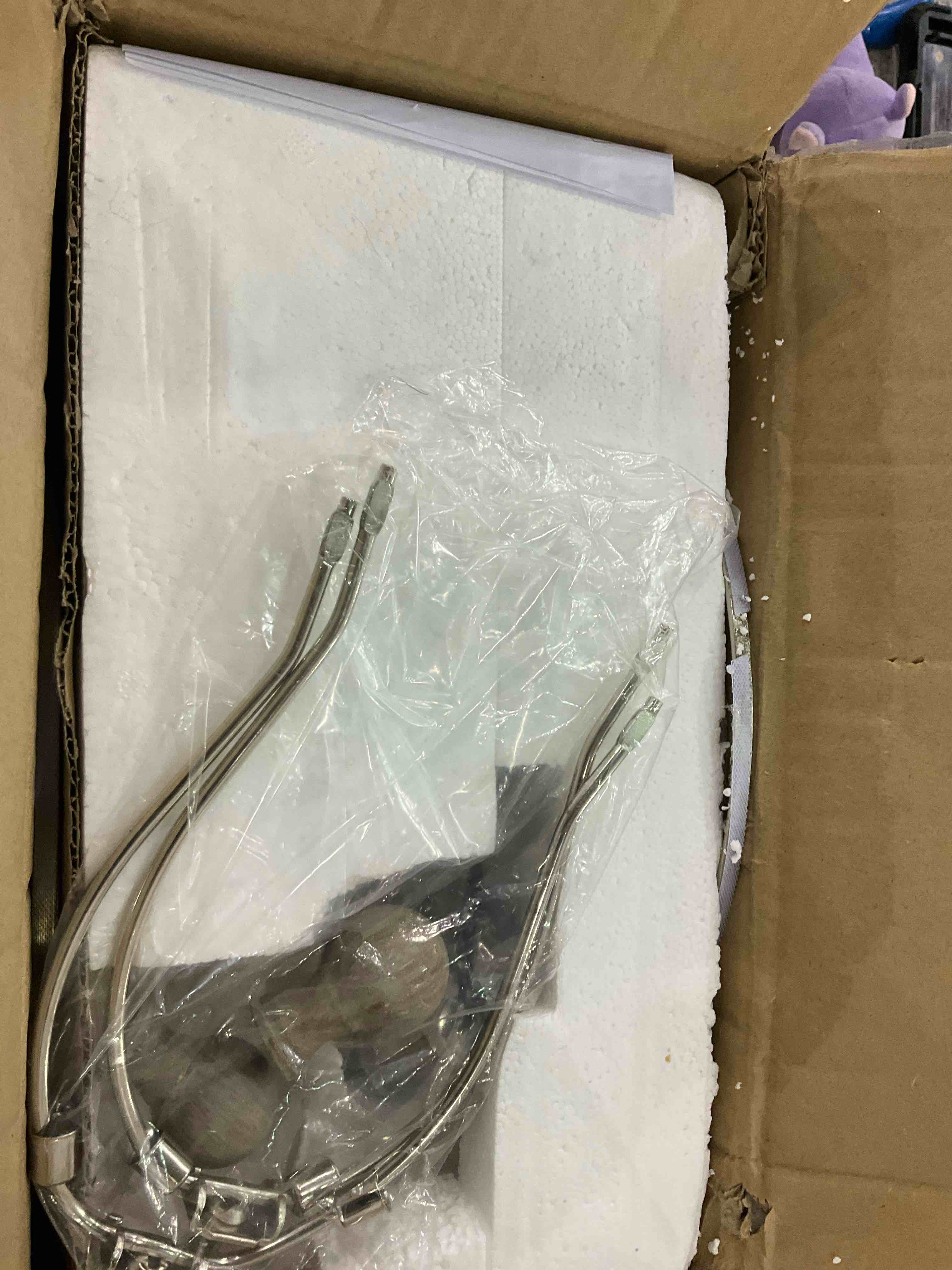 https://s3.amazonaws.com/lotting-images-prod/BargainHunt/EXS01316984_1710934269123.jpeg