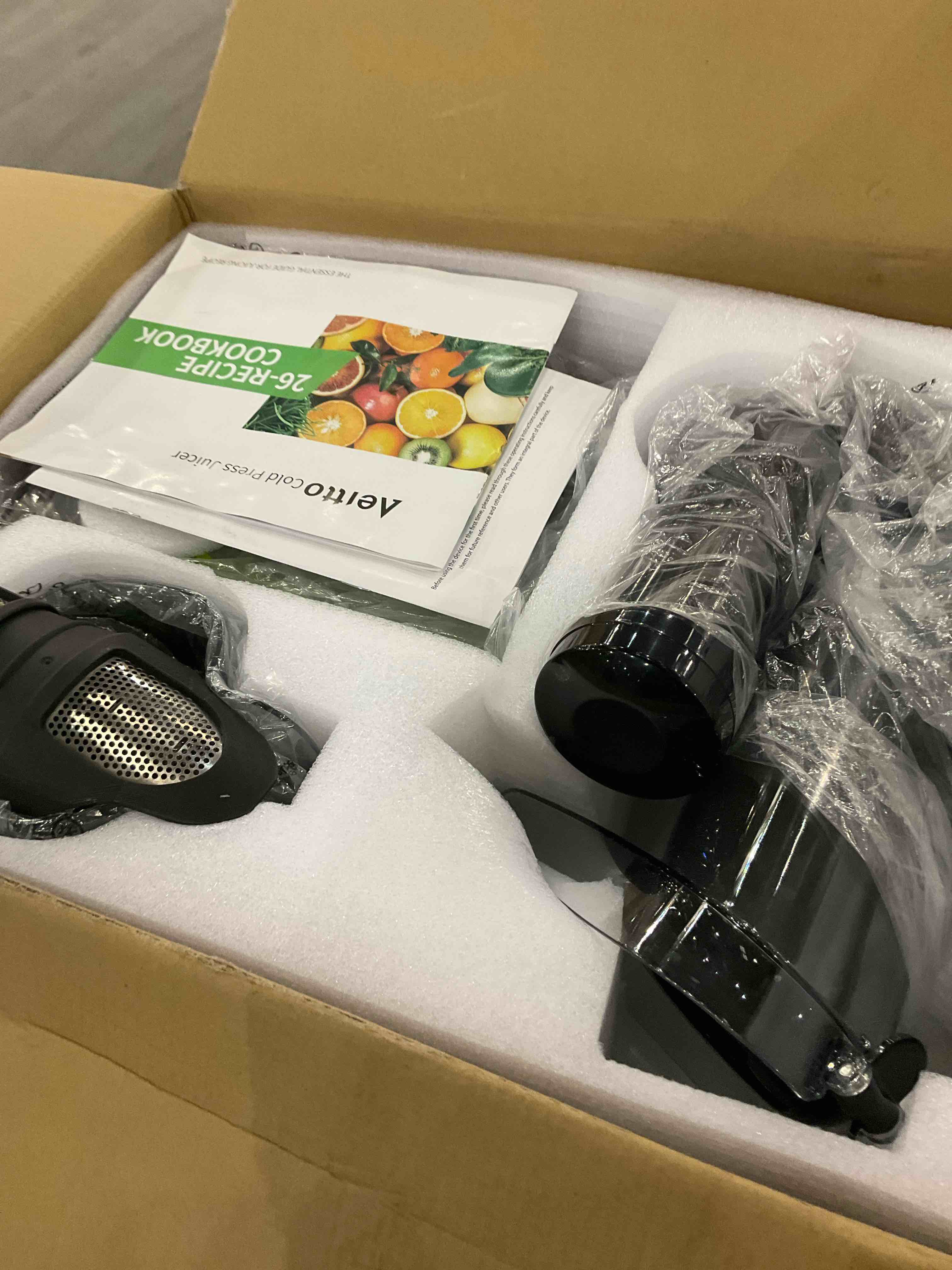 https://s3.amazonaws.com/lotting-images-prod/BargainHunt/EXS01317096_1710509955147.jpeg