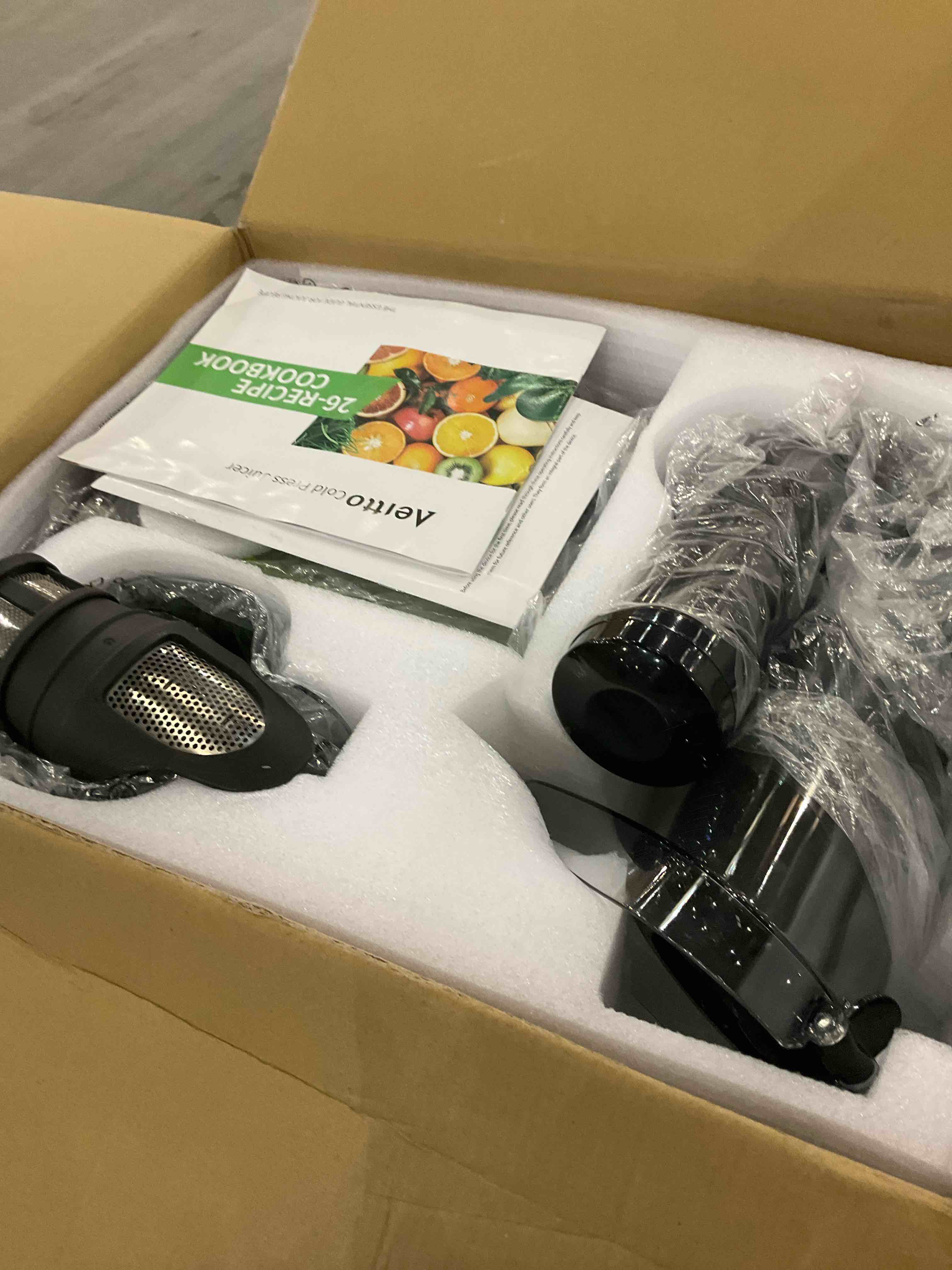 https://s3.amazonaws.com/lotting-images-prod/BargainHunt/EXS01317096_1710509956109.jpeg