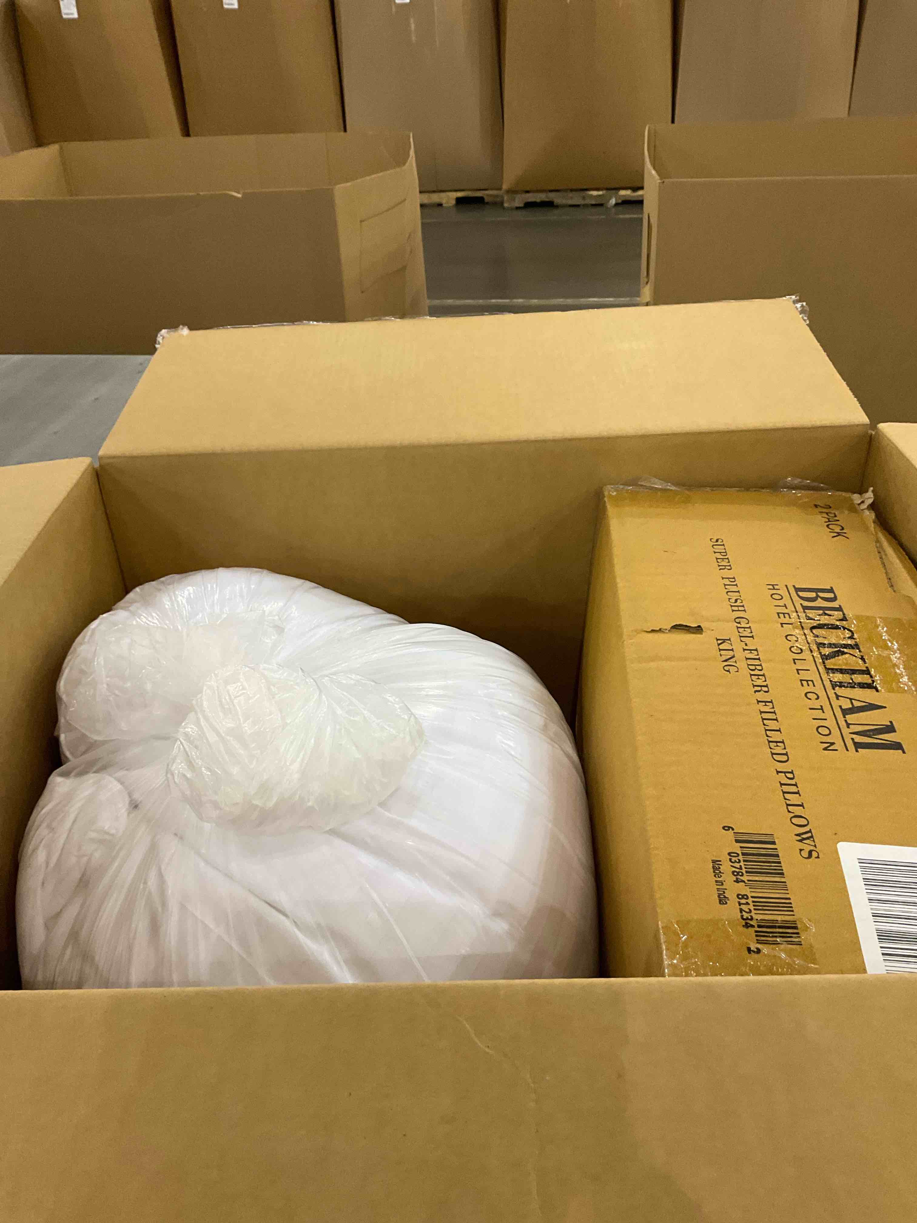 https://s3.amazonaws.com/lotting-images-prod/BargainHunt/EXS01317116_1710512089446.jpeg