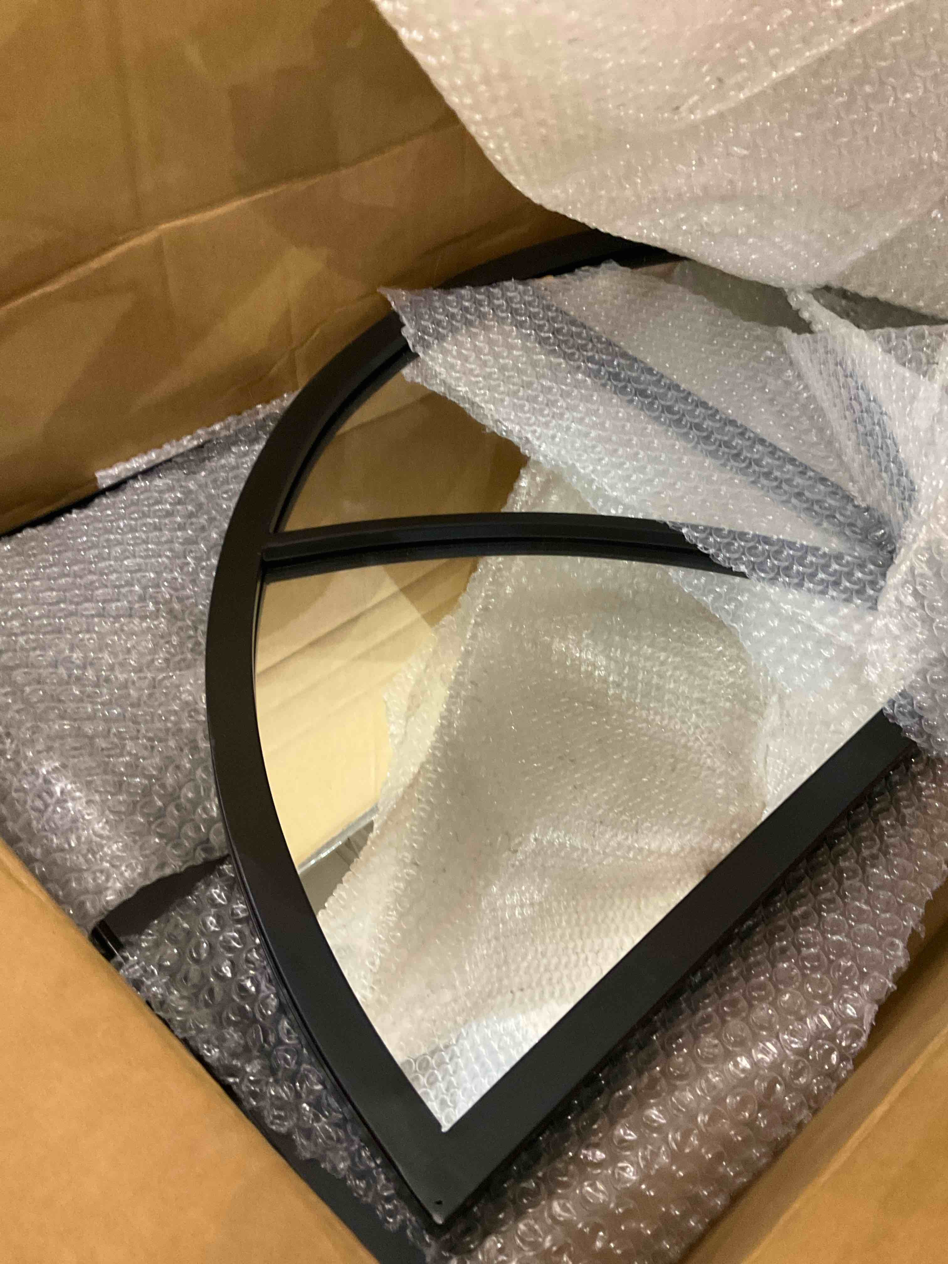 https://s3.amazonaws.com/lotting-images-prod/BargainHunt/EXS01317130_1710513089309.jpeg
