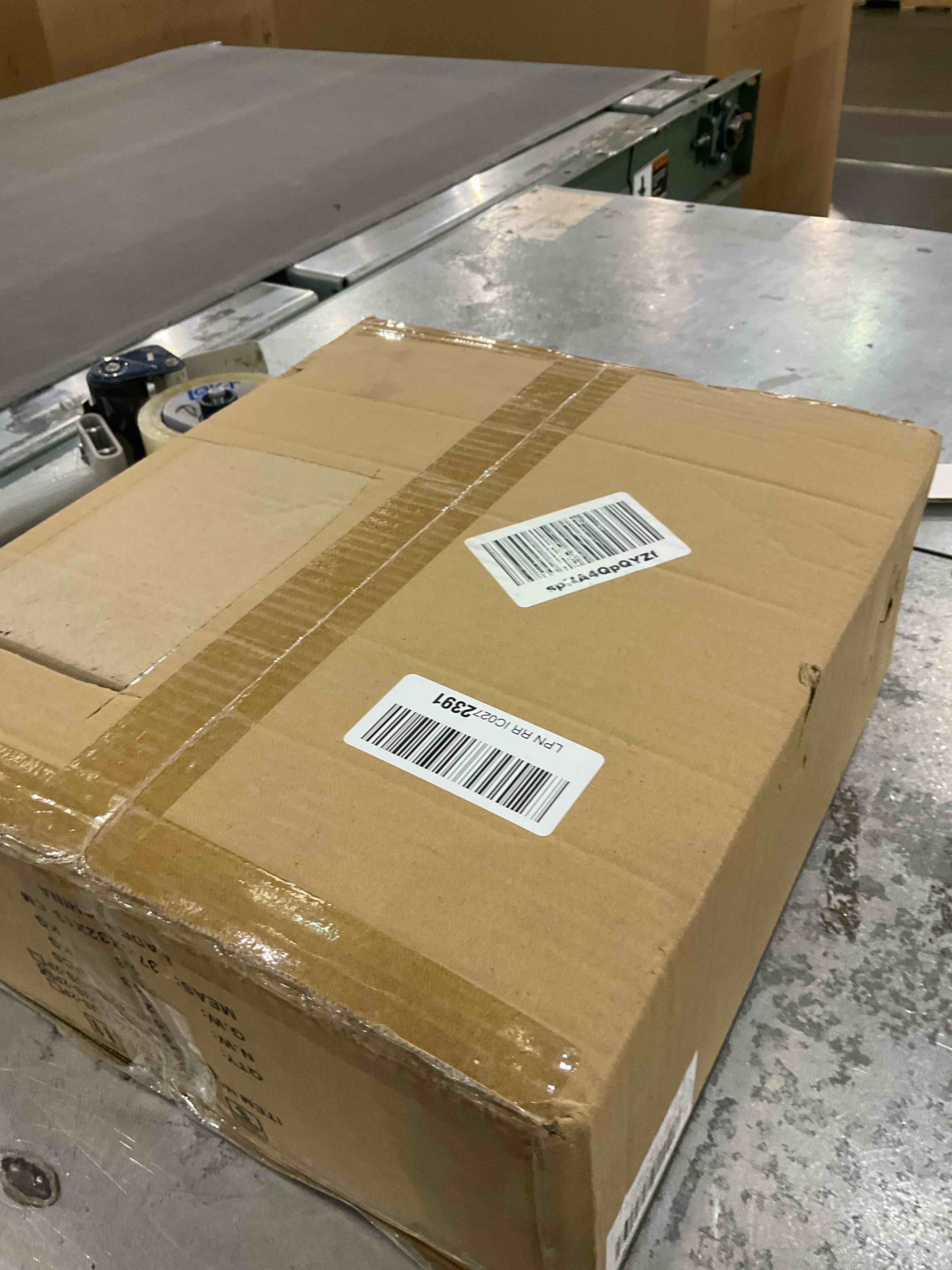 https://s3.amazonaws.com/lotting-images-prod/BargainHunt/EXS01317145_1710514422816.jpeg