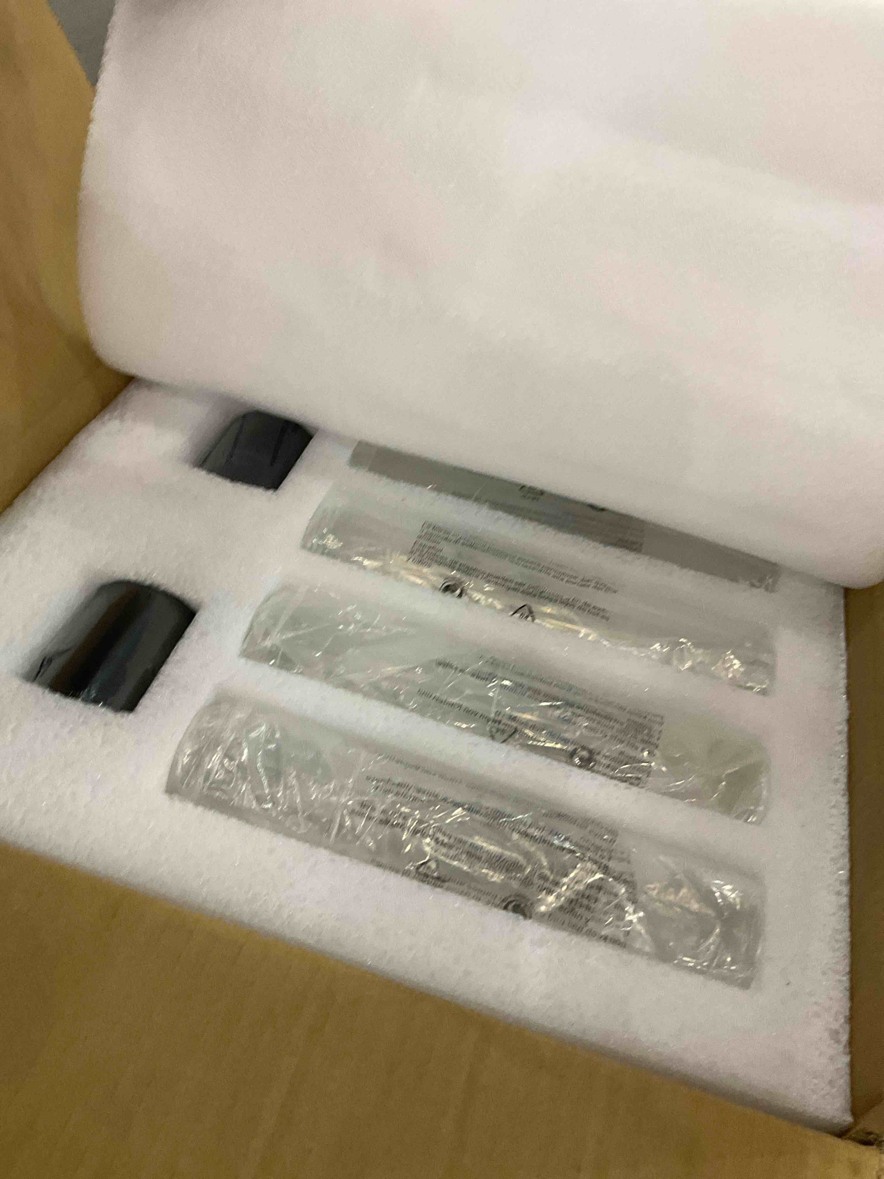 https://s3.amazonaws.com/lotting-images-prod/BargainHunt/EXS01317145_1710514444117.jpeg