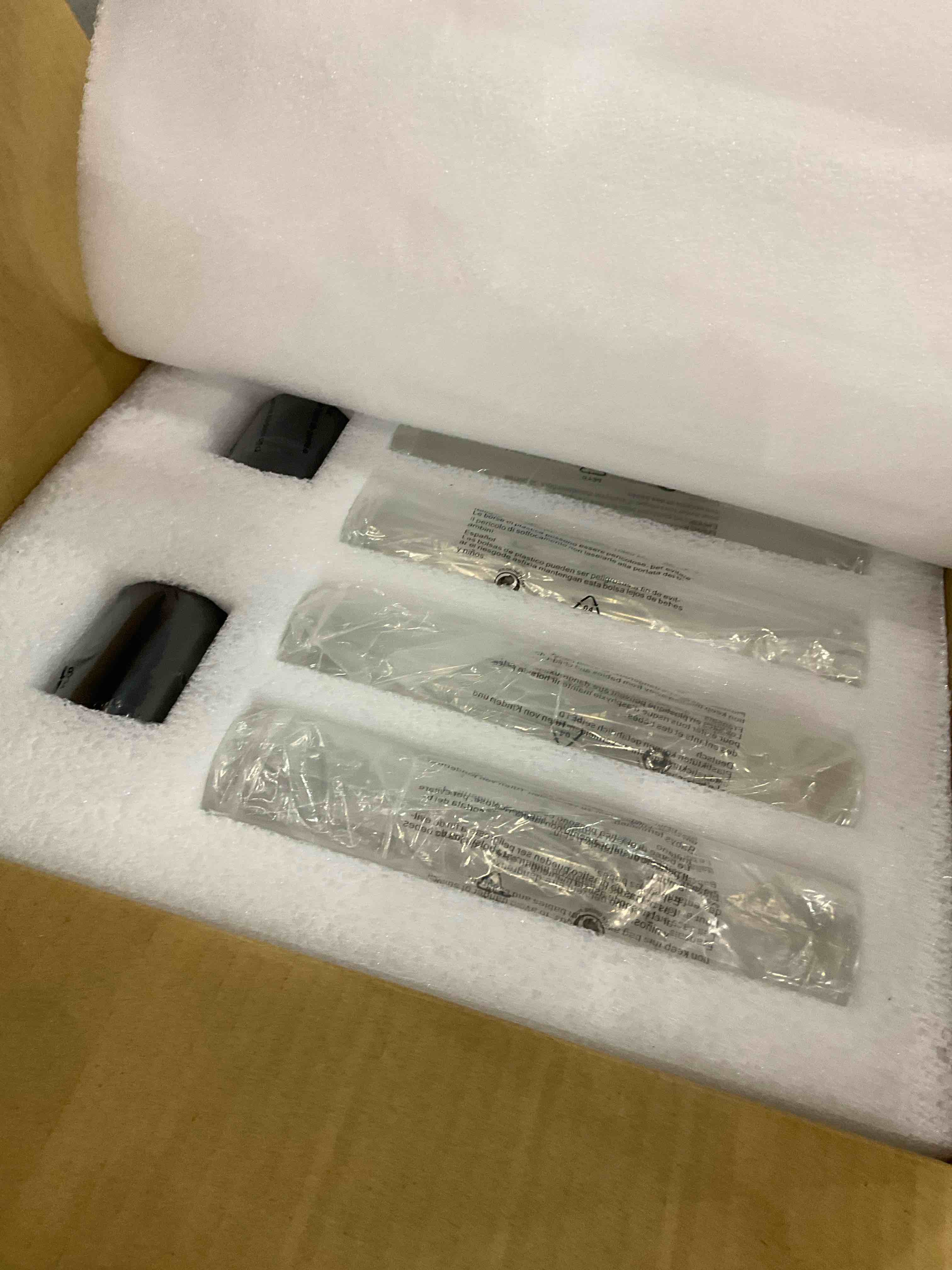 https://s3.amazonaws.com/lotting-images-prod/BargainHunt/EXS01317145_1710514445156.jpeg