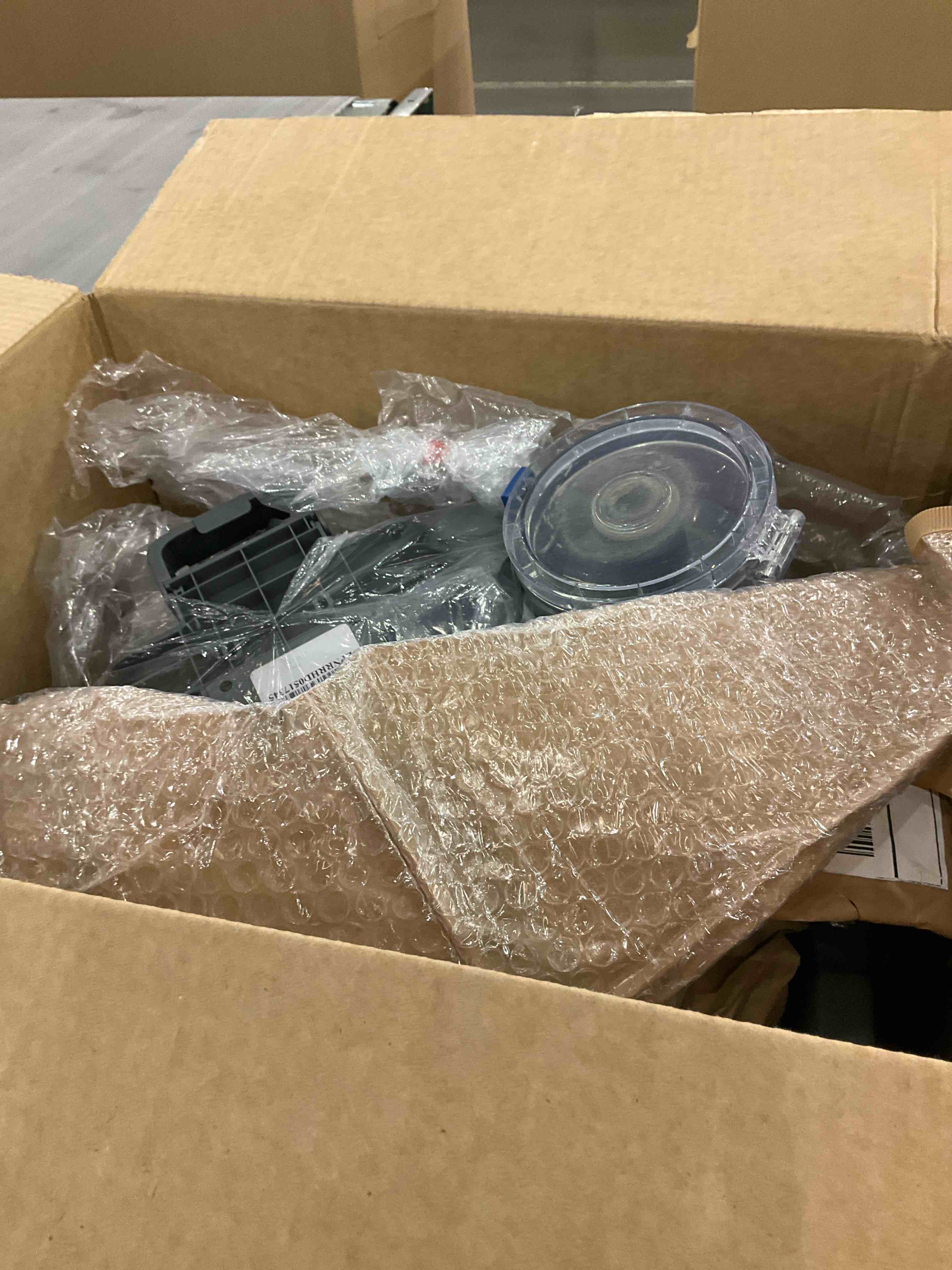 https://s3.amazonaws.com/lotting-images-prod/BargainHunt/EXS01317155_1710515275546.jpeg
