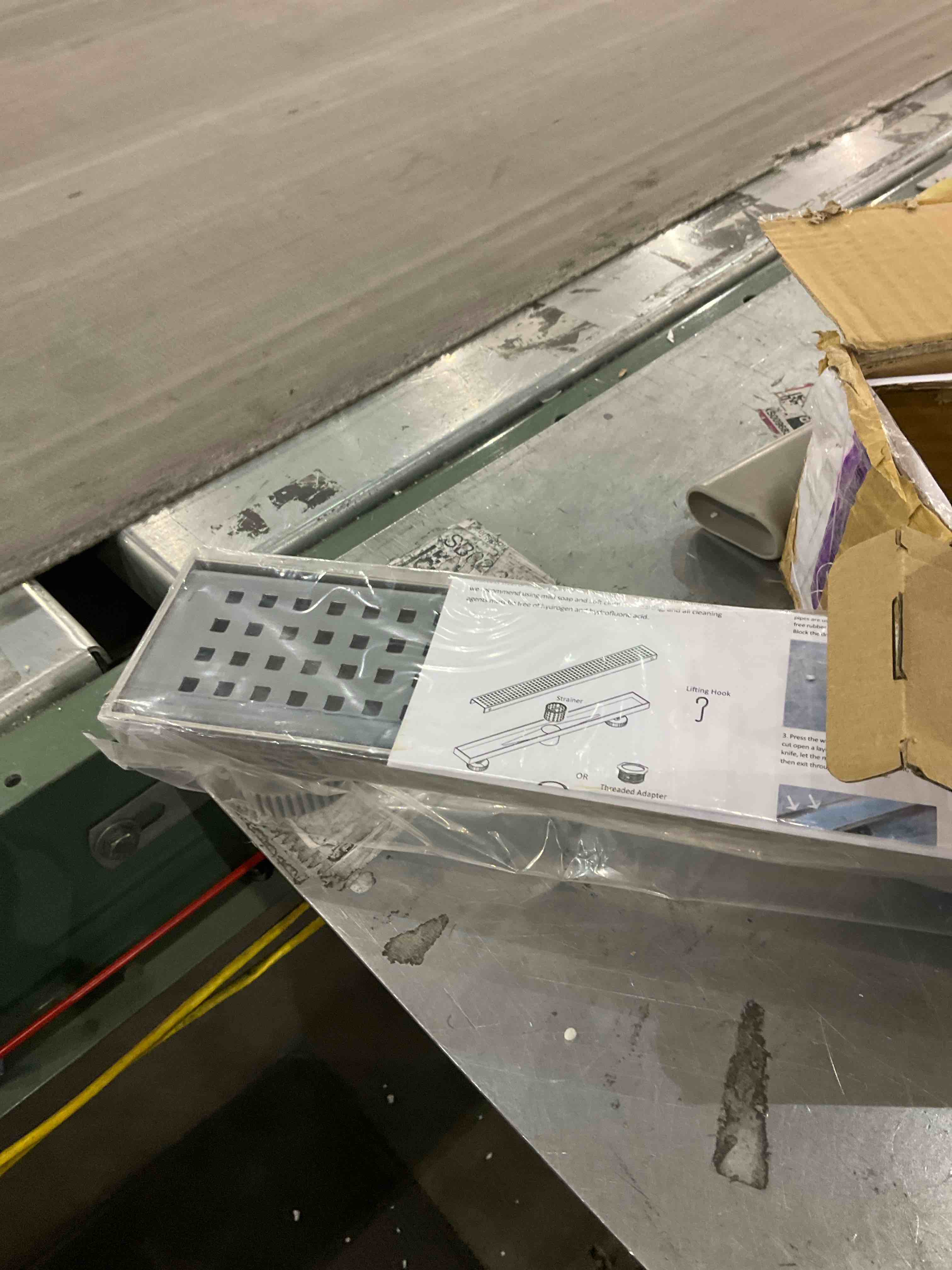 https://s3.amazonaws.com/lotting-images-prod/BargainHunt/EXS01317291_1710762412183.jpeg