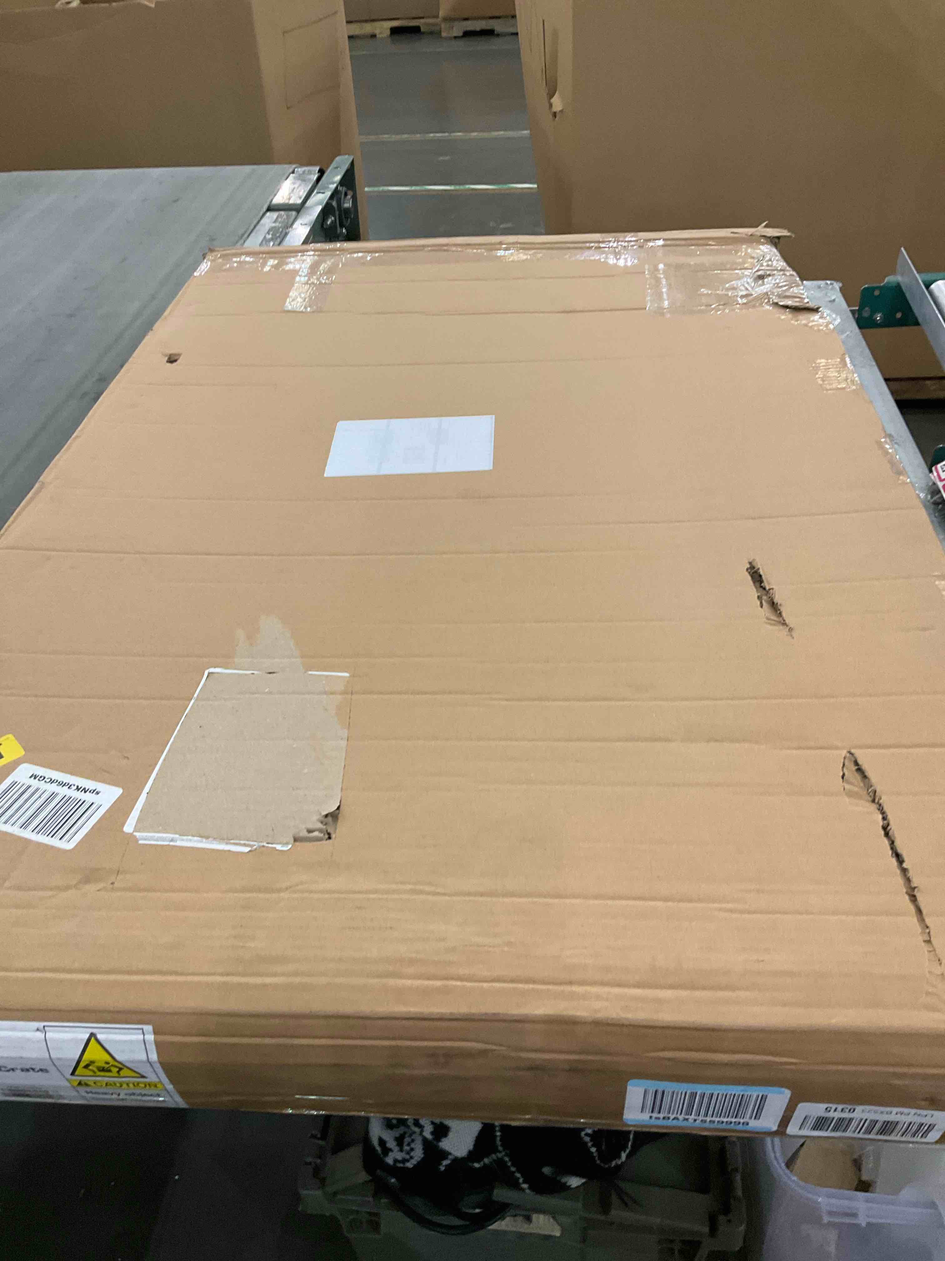 https://s3.amazonaws.com/lotting-images-prod/BargainHunt/EXS01317362_1710772836224.jpeg