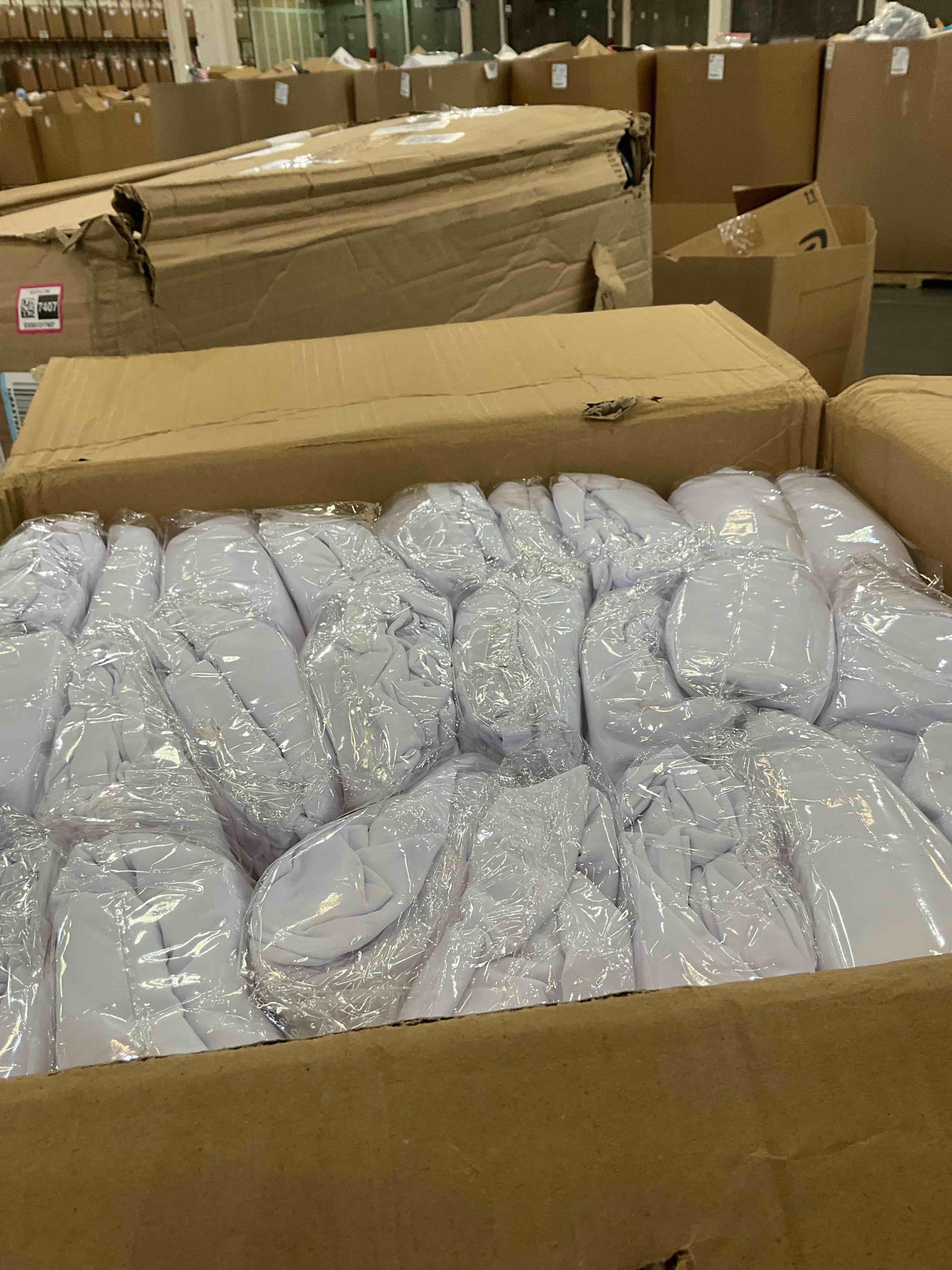 https://s3.amazonaws.com/lotting-images-prod/BargainHunt/EXS01317408_1710781134893.jpeg