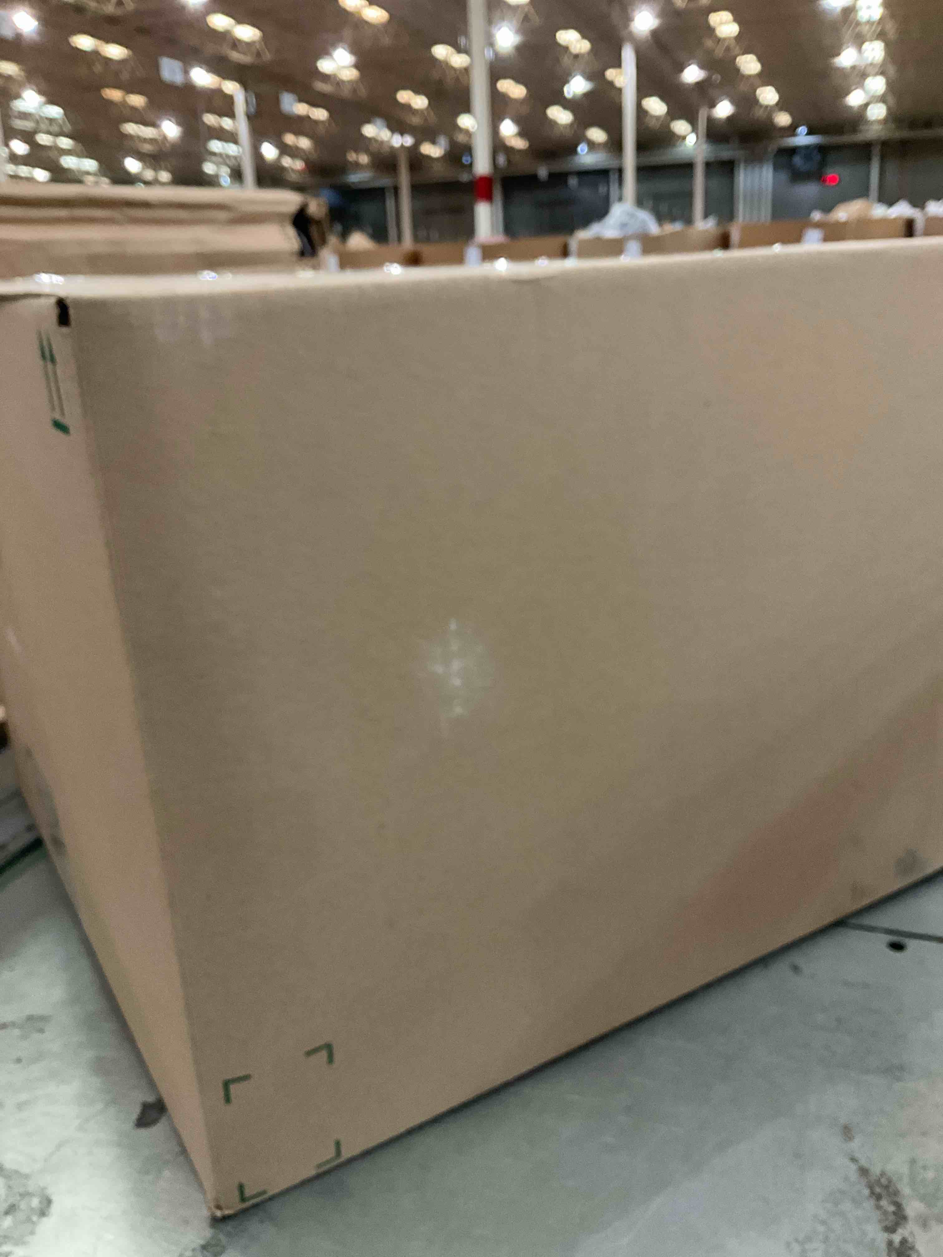 https://s3.amazonaws.com/lotting-images-prod/BargainHunt/EXS01317409_1710781186629.jpeg