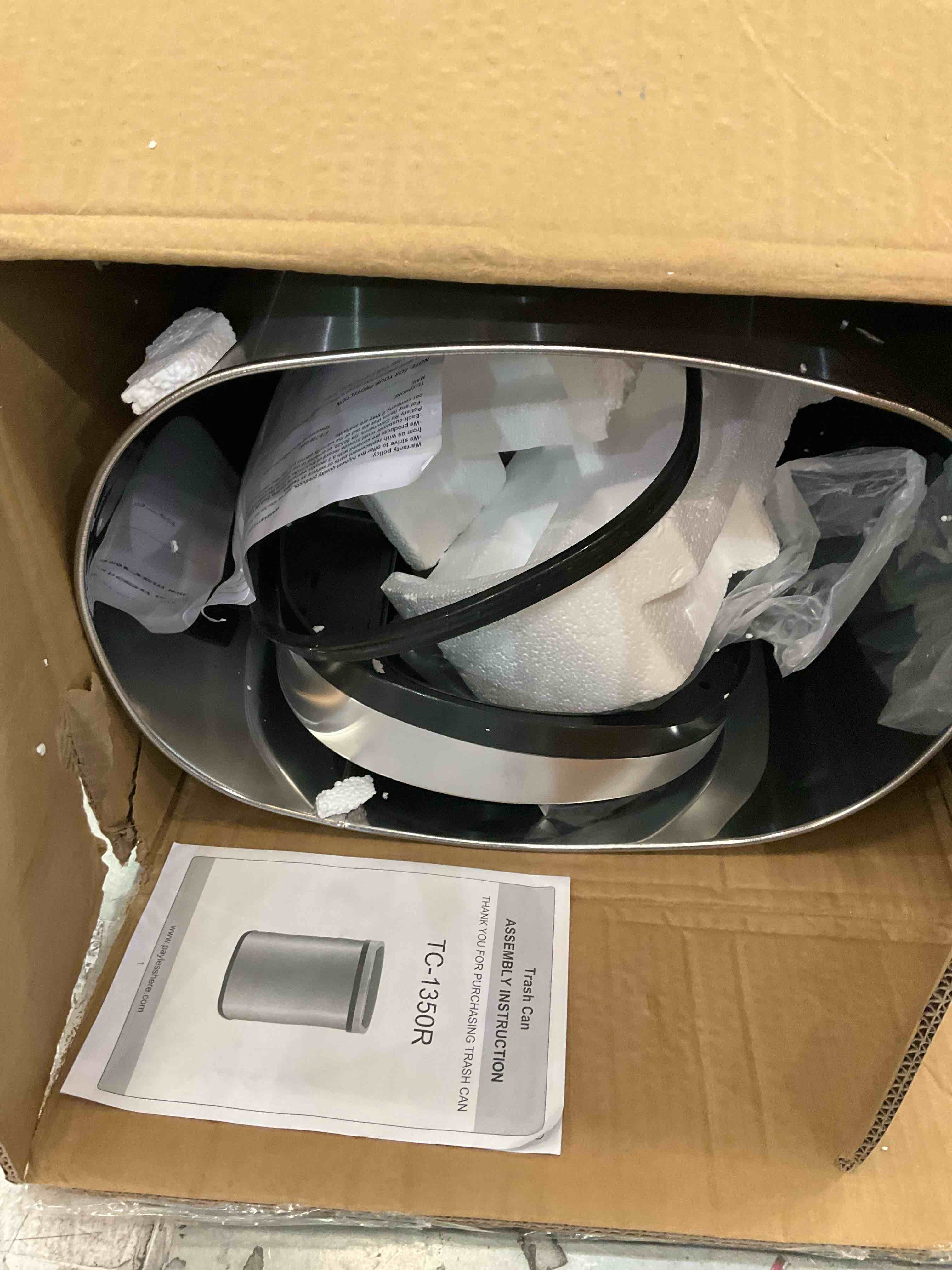 https://s3.amazonaws.com/lotting-images-prod/BargainHunt/EXS01317419_1710782516928.jpeg