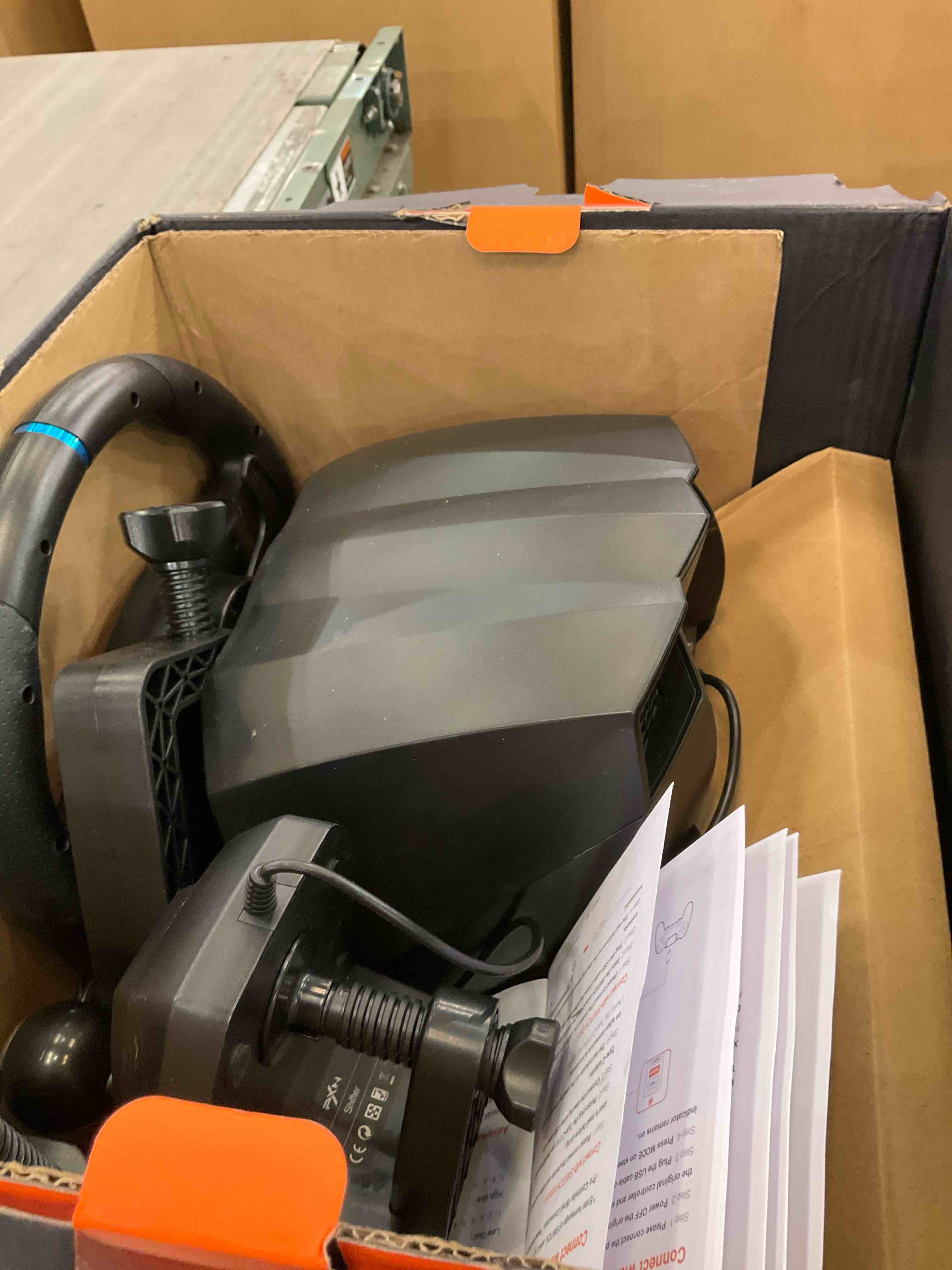 https://s3.amazonaws.com/lotting-images-prod/BargainHunt/EXS01317440_1710786070199.jpeg