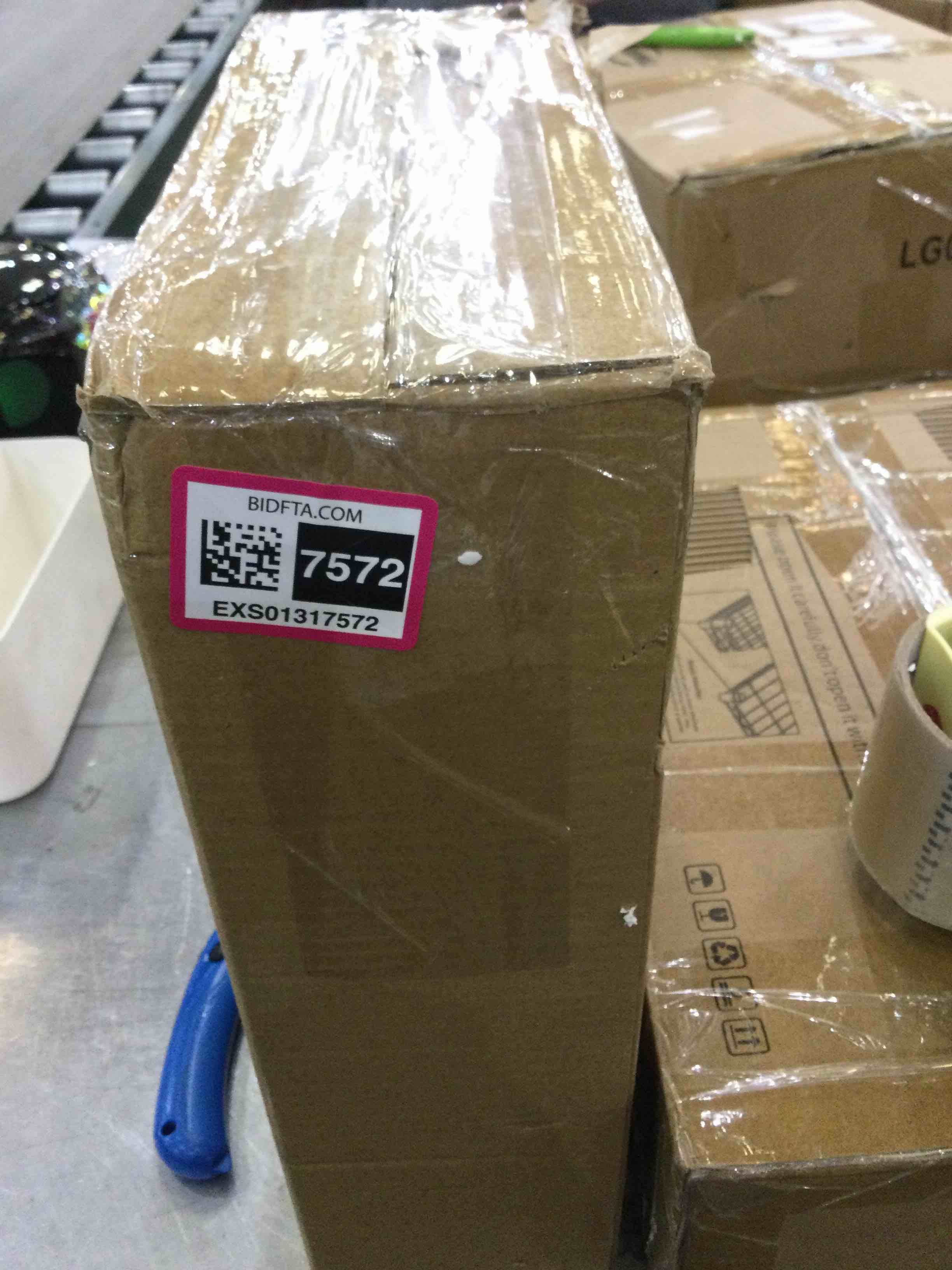 https://s3.amazonaws.com/lotting-images-prod/BargainHunt/EXS01317572_1711041621155.jpeg