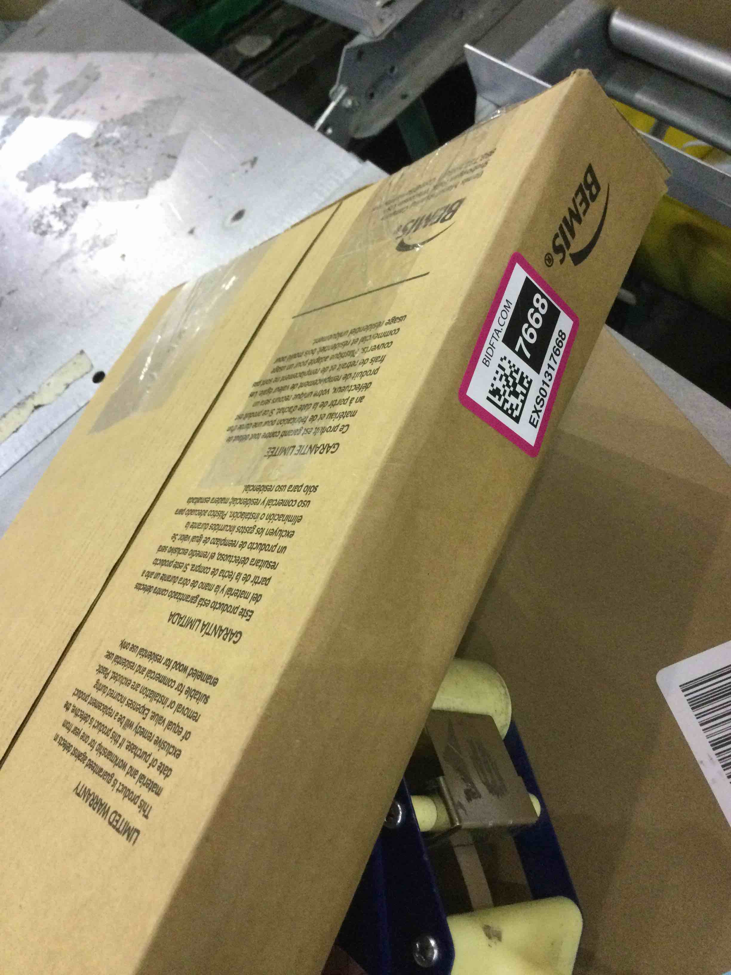 https://s3.amazonaws.com/lotting-images-prod/BargainHunt/EXS01317668_1711109792621.jpeg