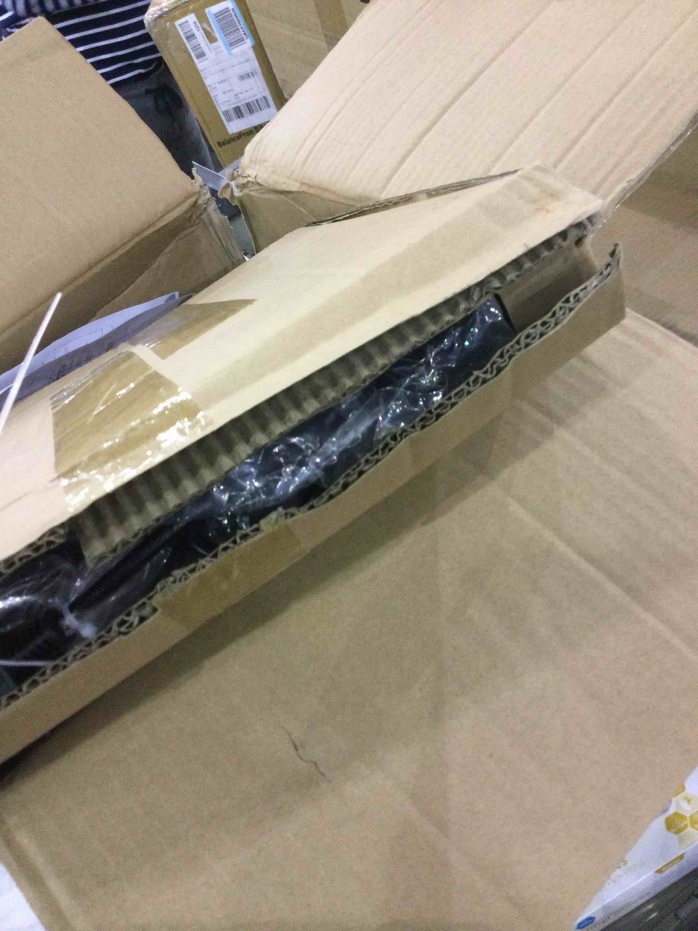 https://s3.amazonaws.com/lotting-images-prod/BargainHunt/EXS01317806_1711365408469.jpeg