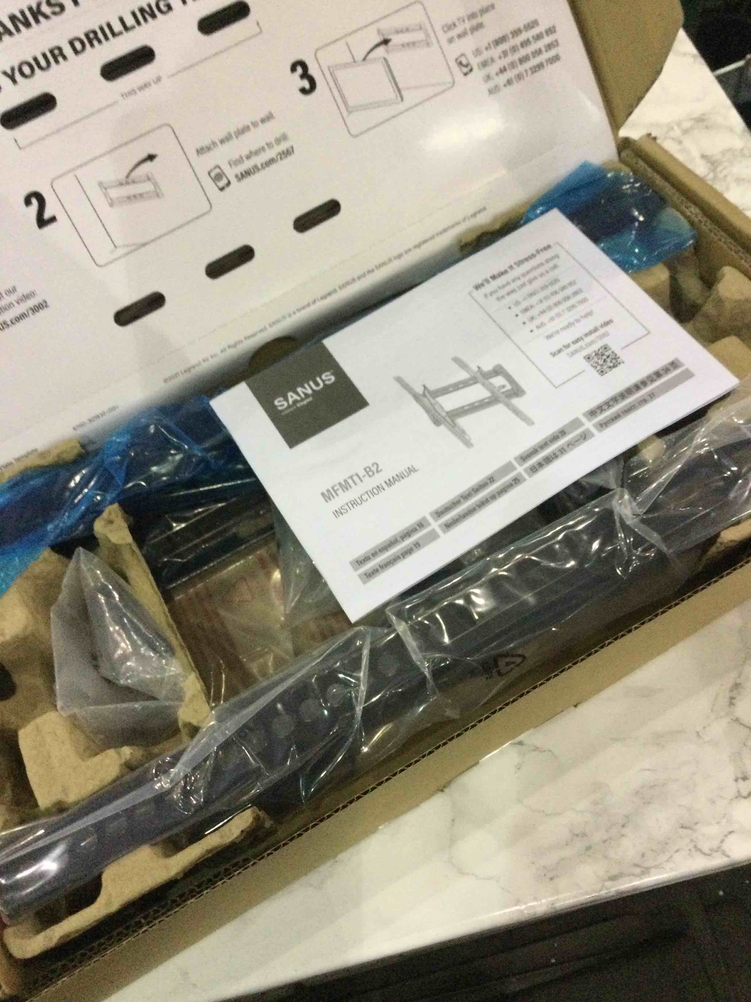 https://s3.amazonaws.com/lotting-images-prod/BargainHunt/EXS01317807_1711365486597.jpeg