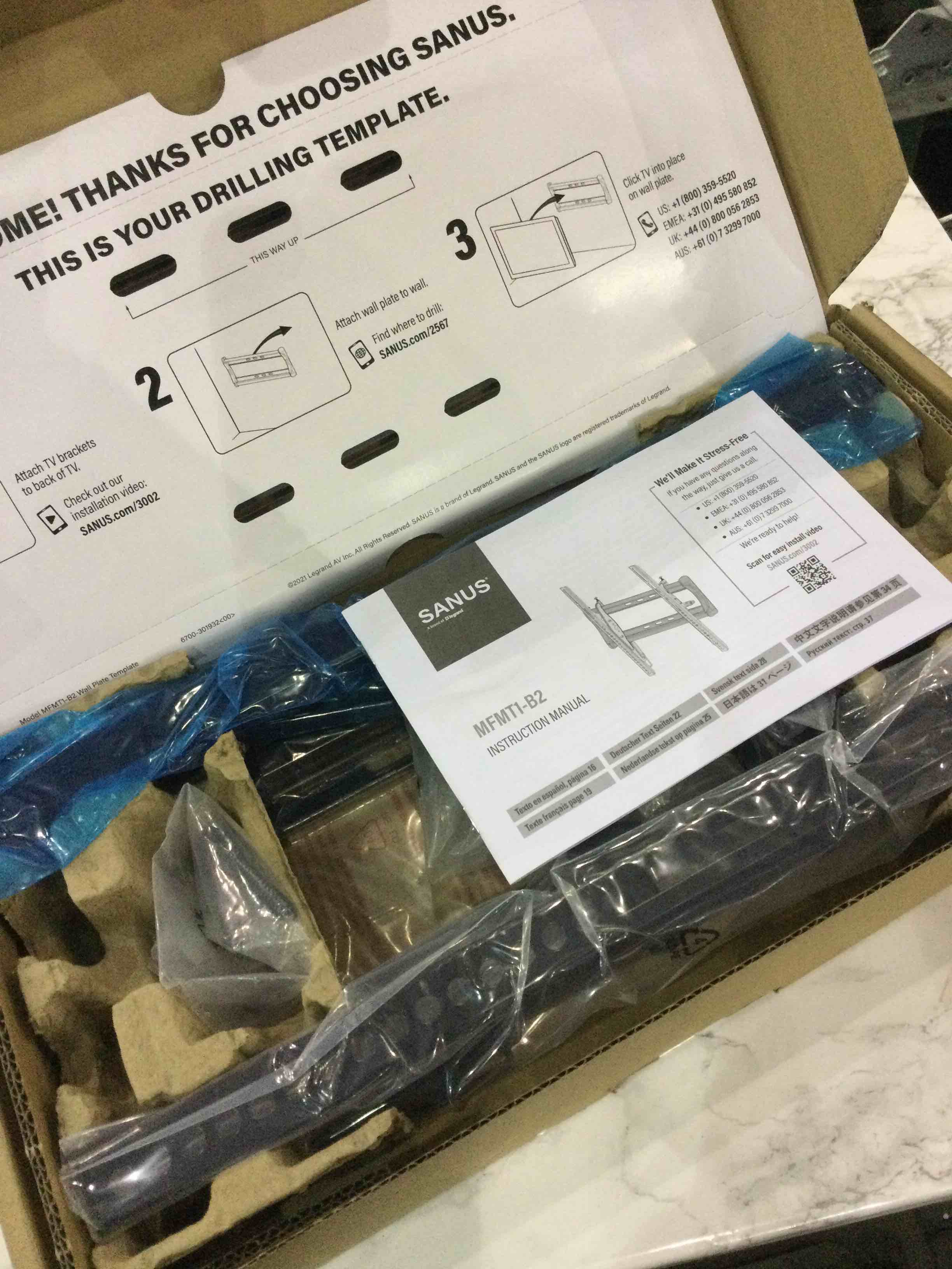 https://s3.amazonaws.com/lotting-images-prod/BargainHunt/EXS01317807_1711365487856.jpeg