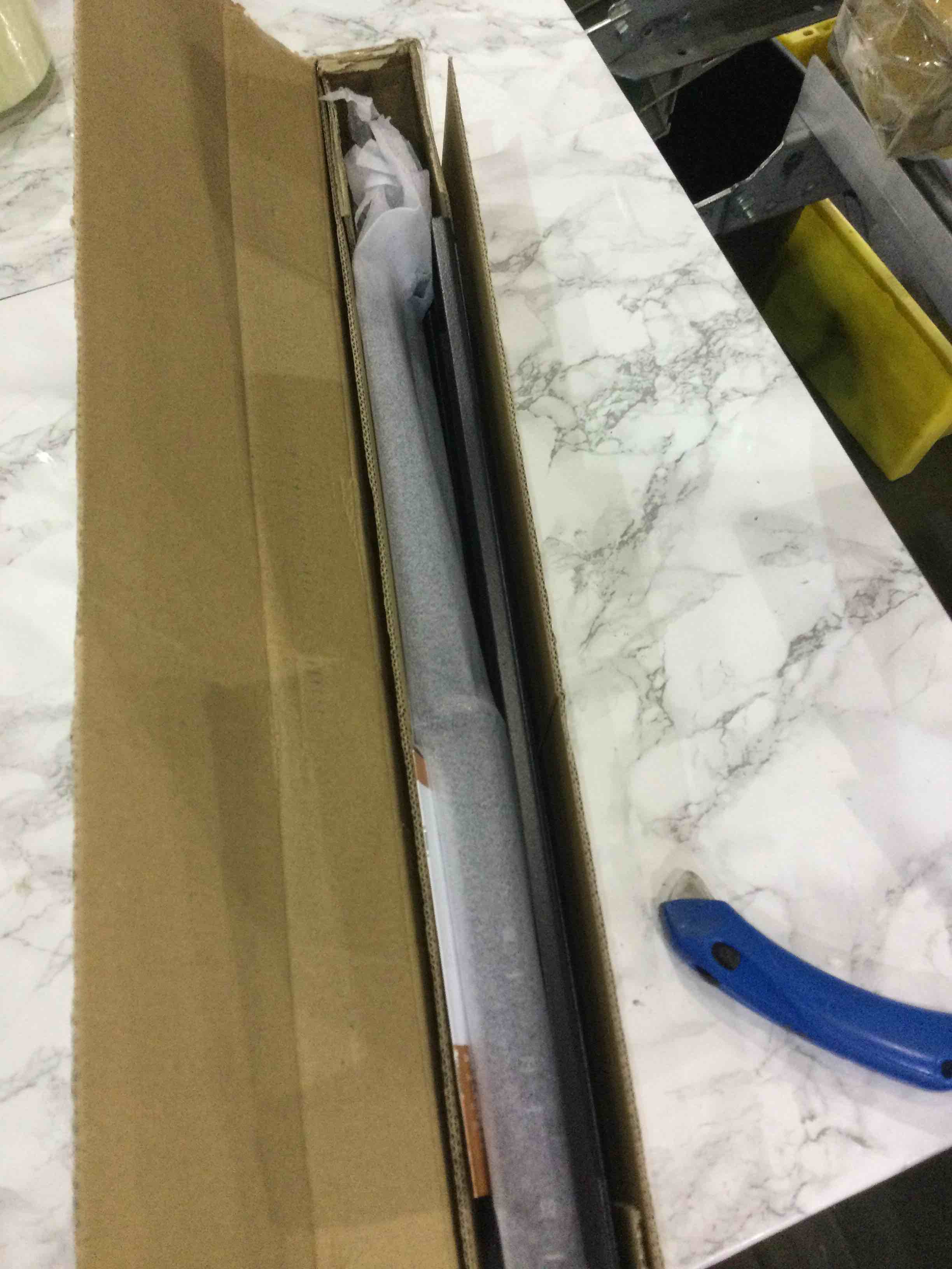 https://s3.amazonaws.com/lotting-images-prod/BargainHunt/EXS01317810_1711365820693.jpeg