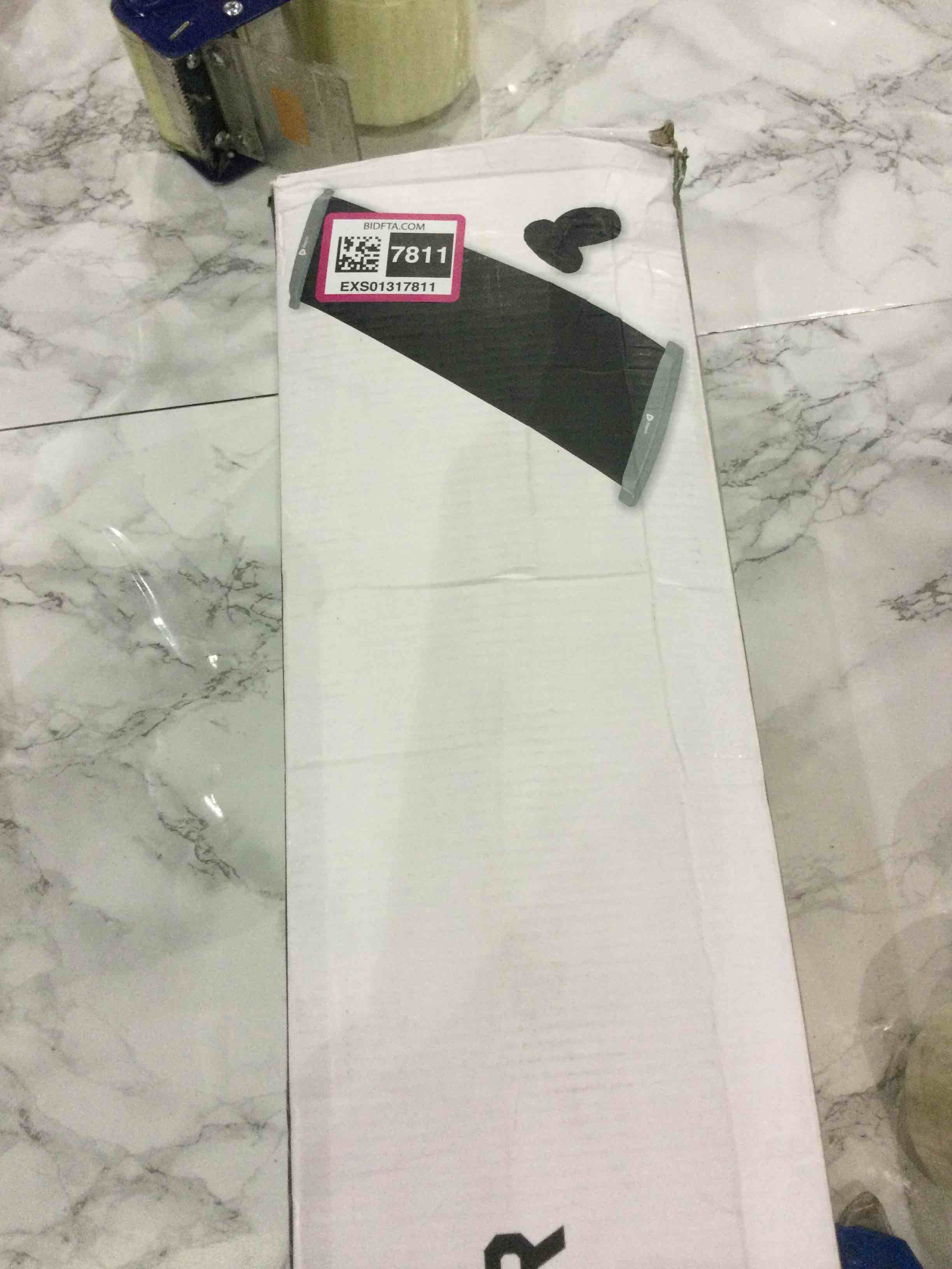 https://s3.amazonaws.com/lotting-images-prod/BargainHunt/EXS01317811_1711365956192.jpeg