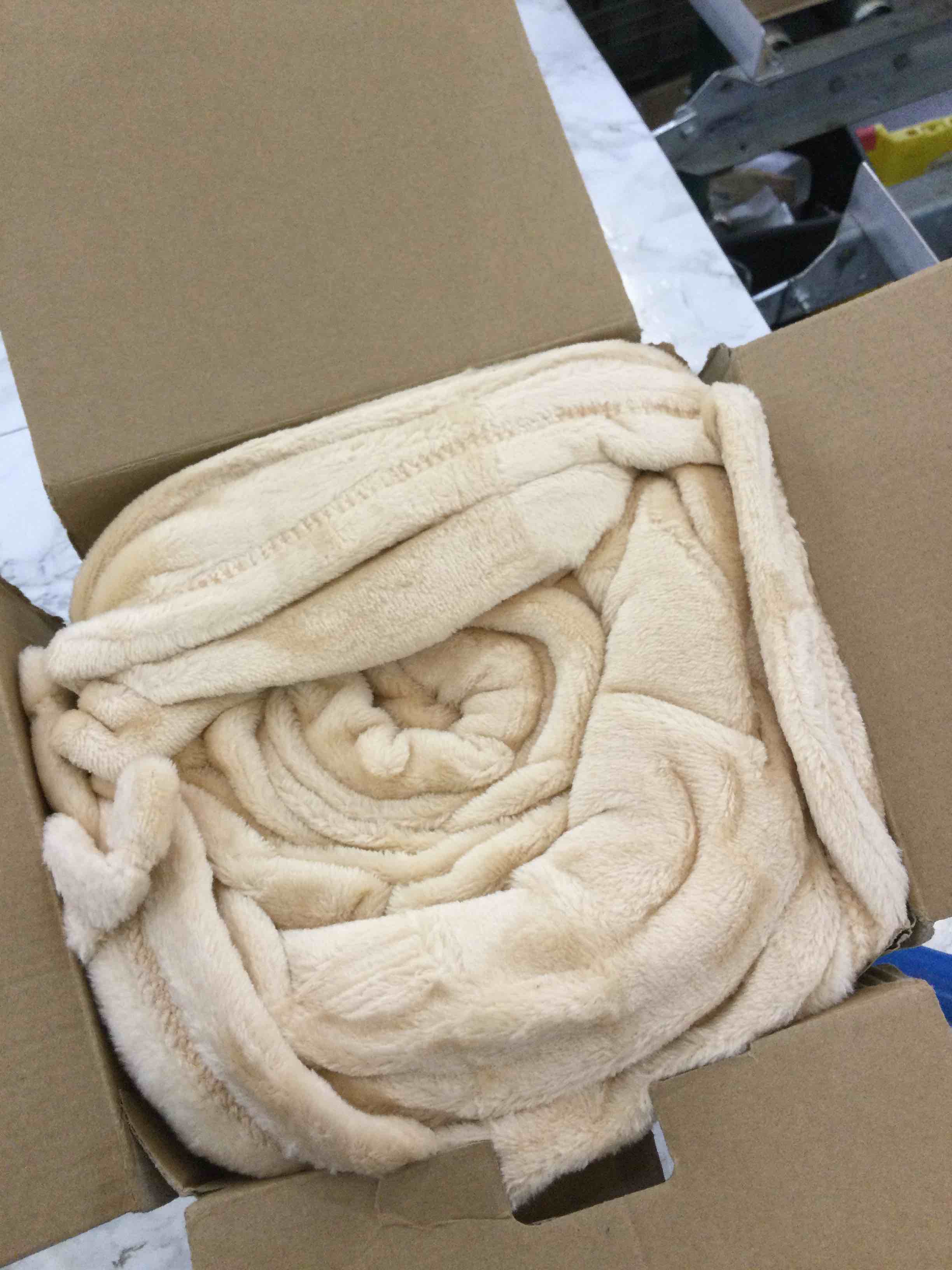 https://s3.amazonaws.com/lotting-images-prod/BargainHunt/EXS01317962_1711385998738.jpeg