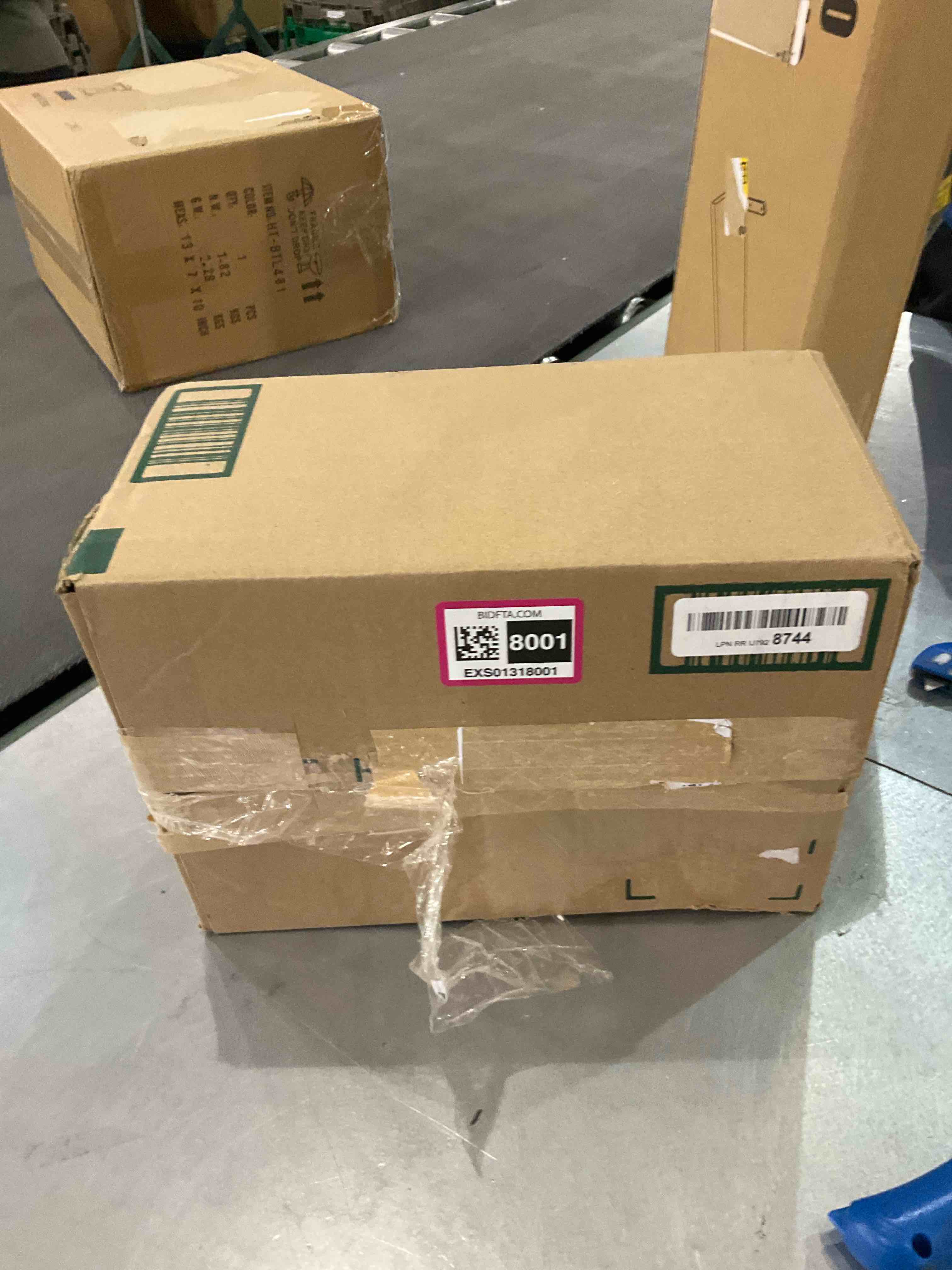 https://s3.amazonaws.com/lotting-images-prod/BargainHunt/EXS01318001_1710428191939.jpeg