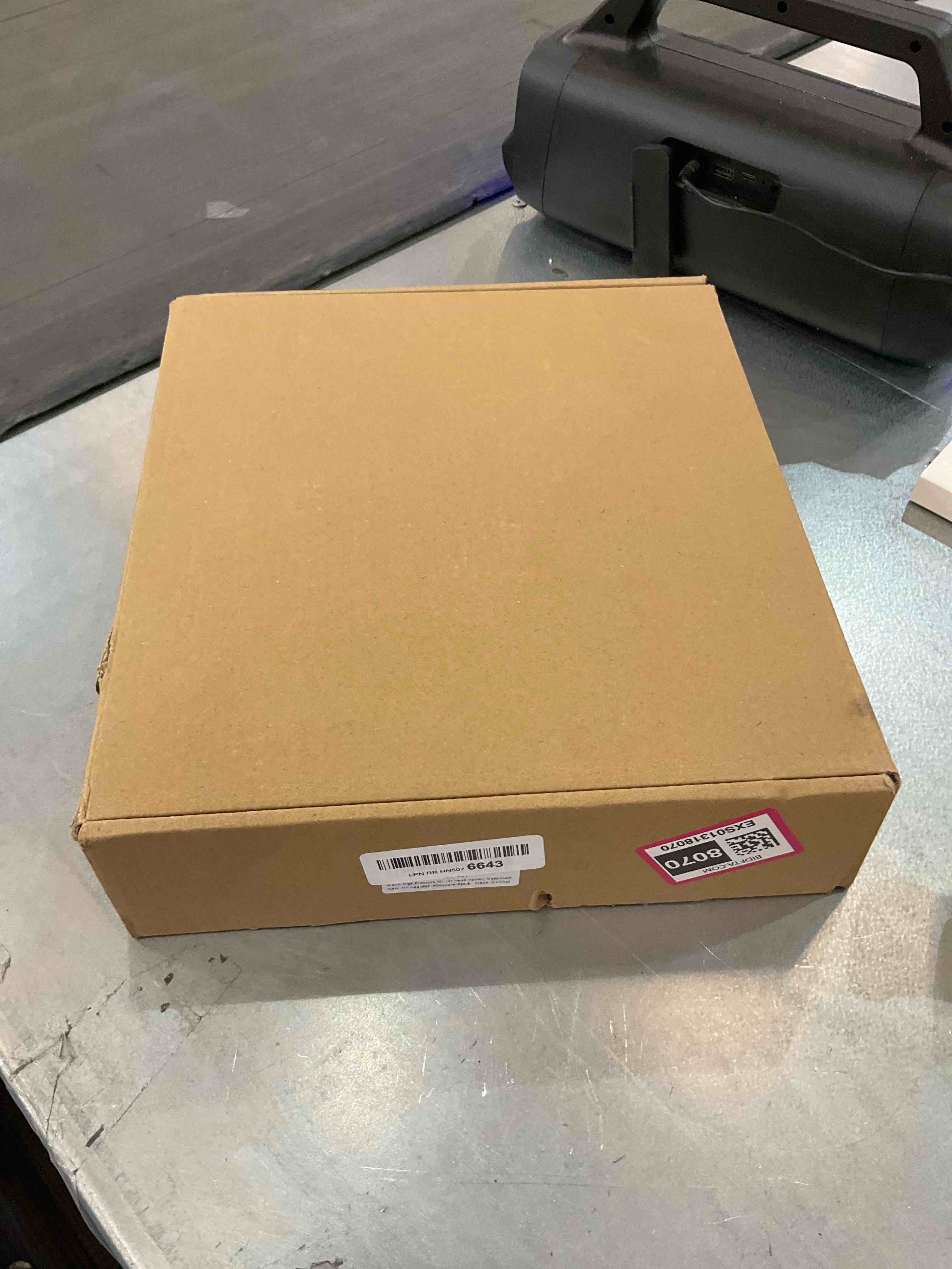 https://s3.amazonaws.com/lotting-images-prod/BargainHunt/EXS01318070_1710442207540.jpeg