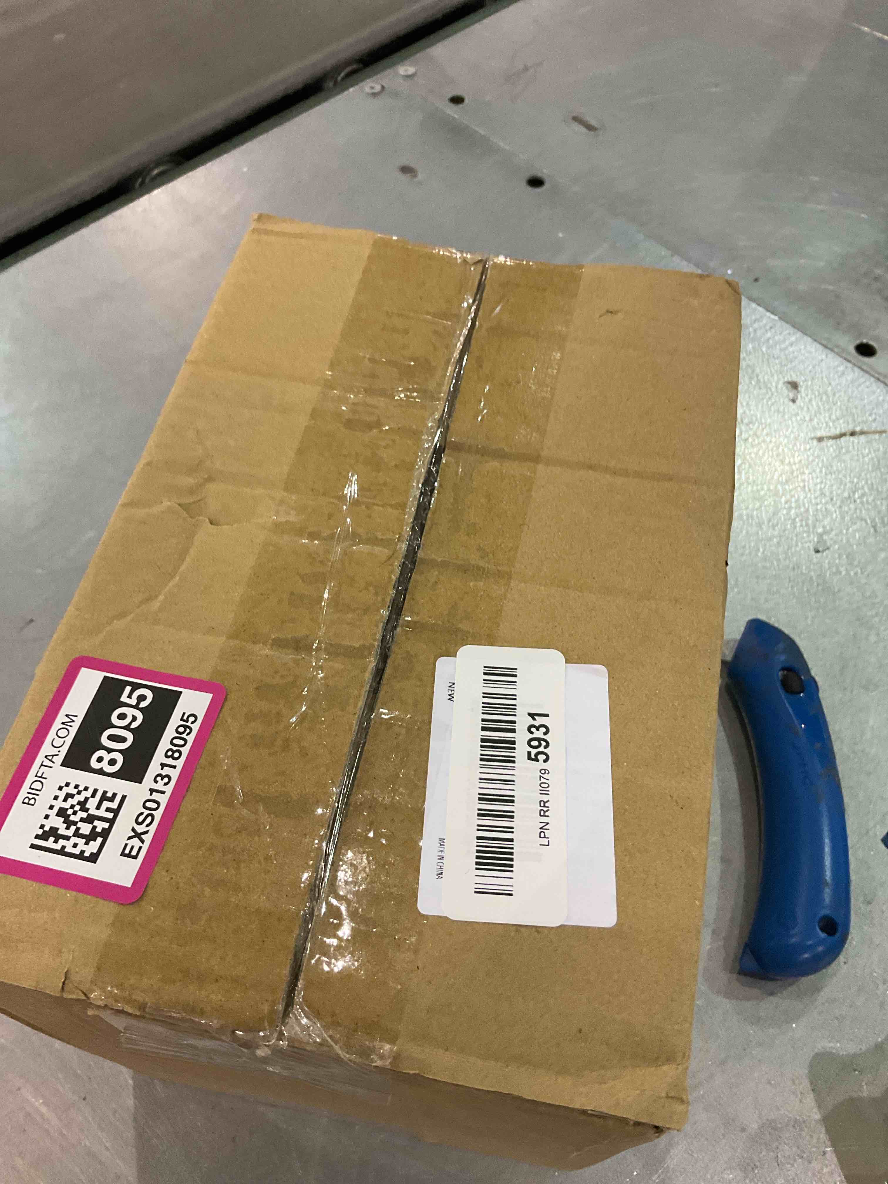 https://s3.amazonaws.com/lotting-images-prod/BargainHunt/EXS01318095_1710503651655.jpeg