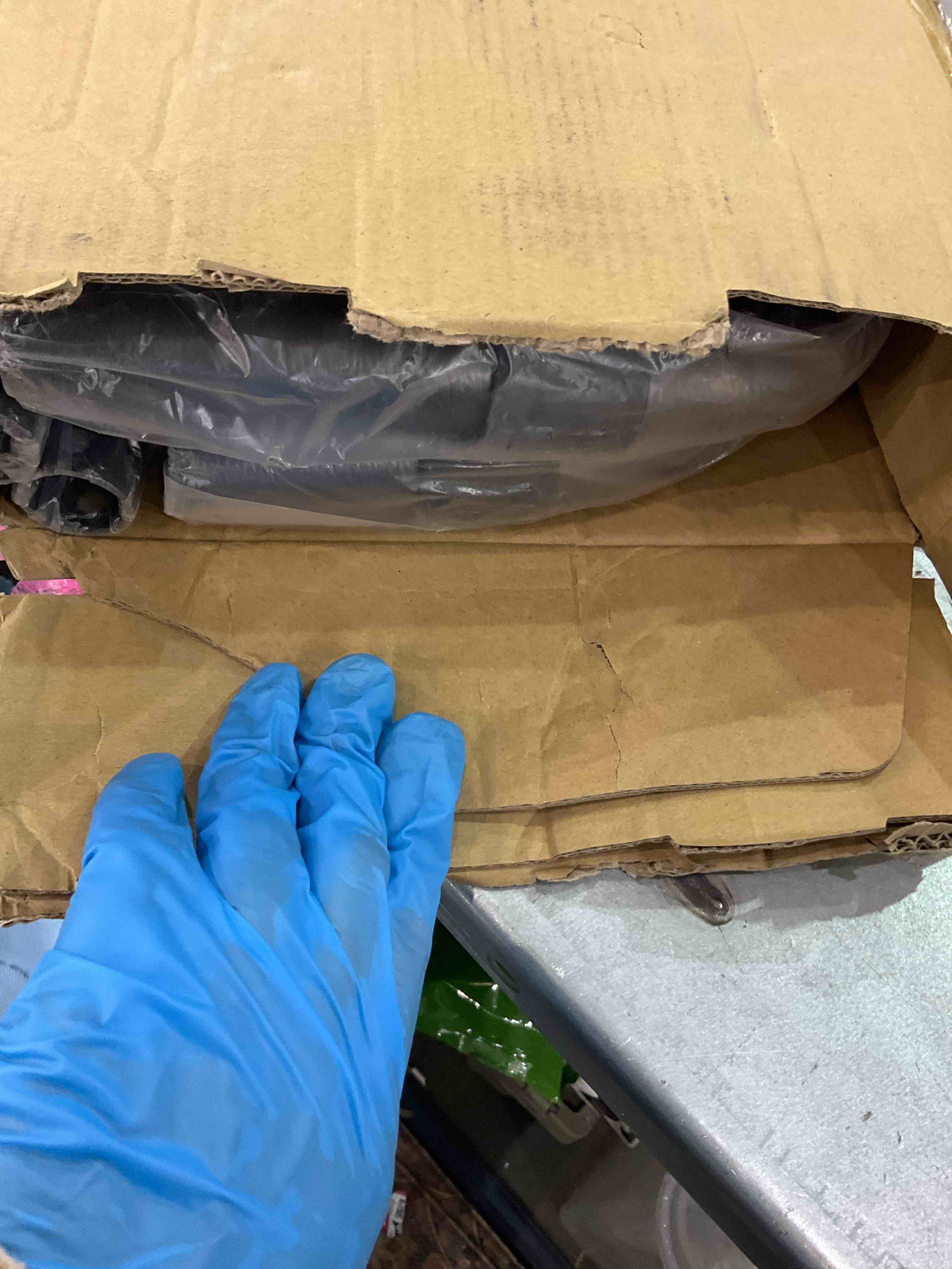 https://s3.amazonaws.com/lotting-images-prod/BargainHunt/EXS01318152_1710512602001.jpeg