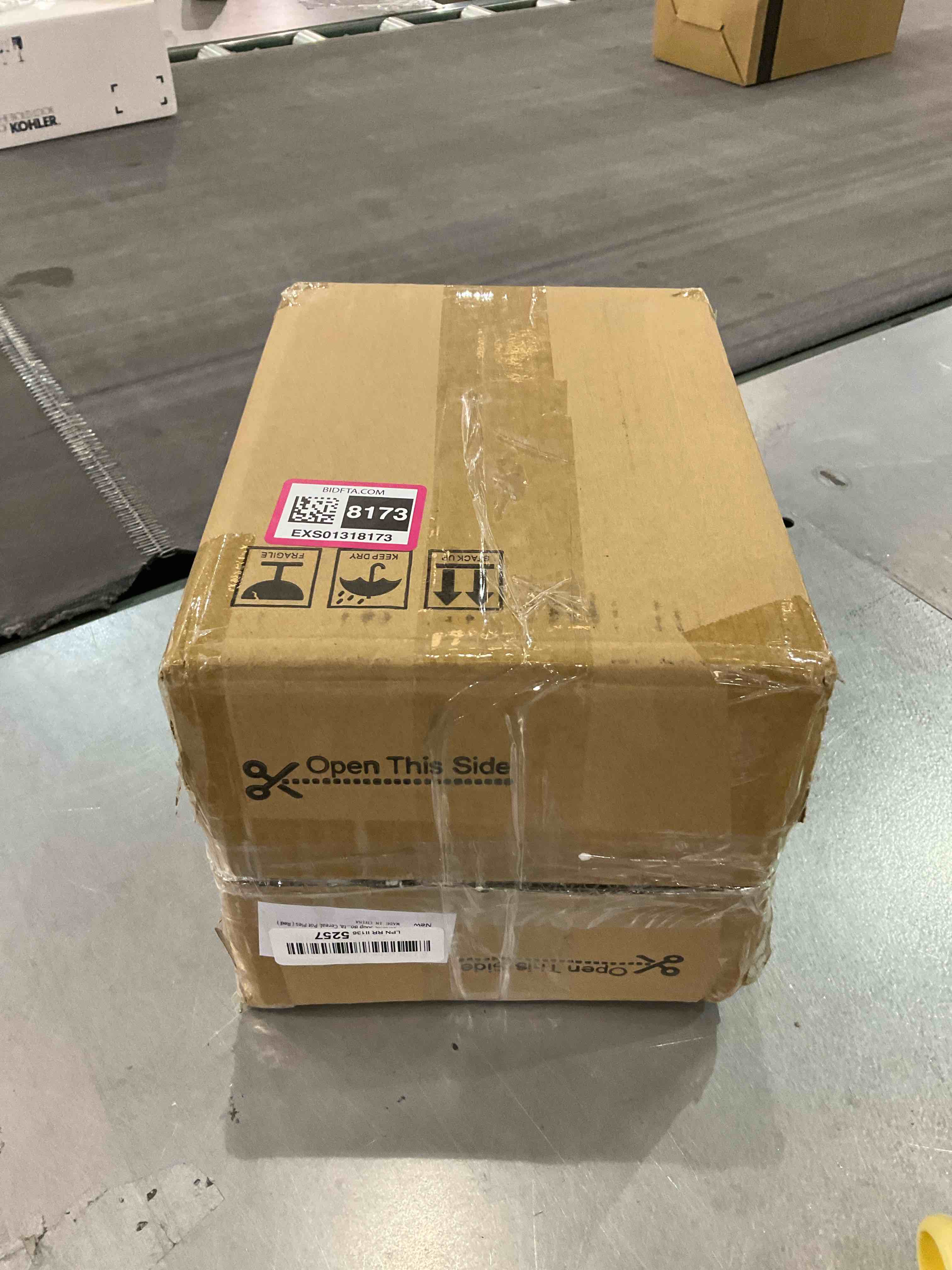 https://s3.amazonaws.com/lotting-images-prod/BargainHunt/EXS01318173_1710515717665.jpeg