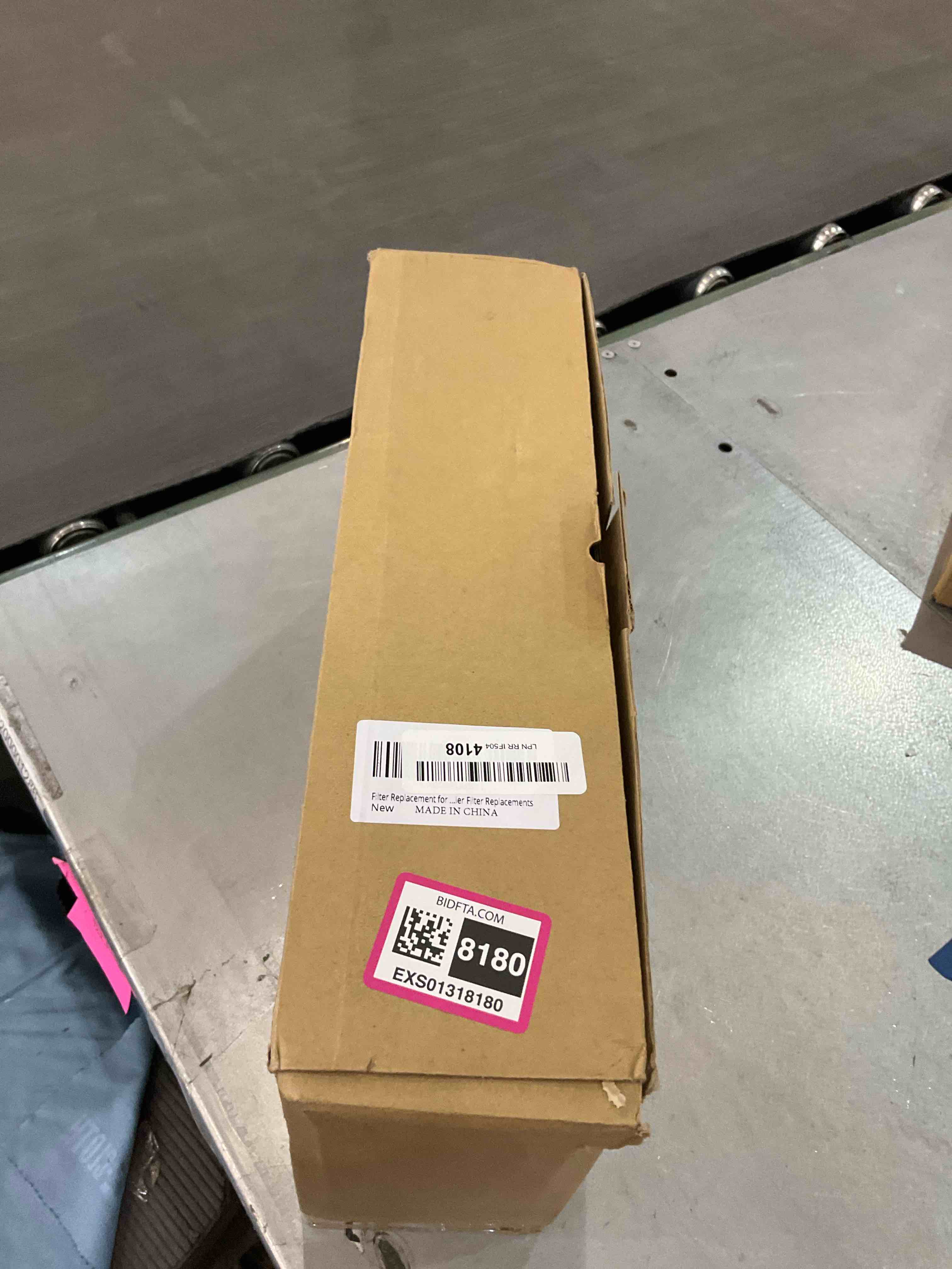 https://s3.amazonaws.com/lotting-images-prod/BargainHunt/EXS01318180_1710516540991.jpeg