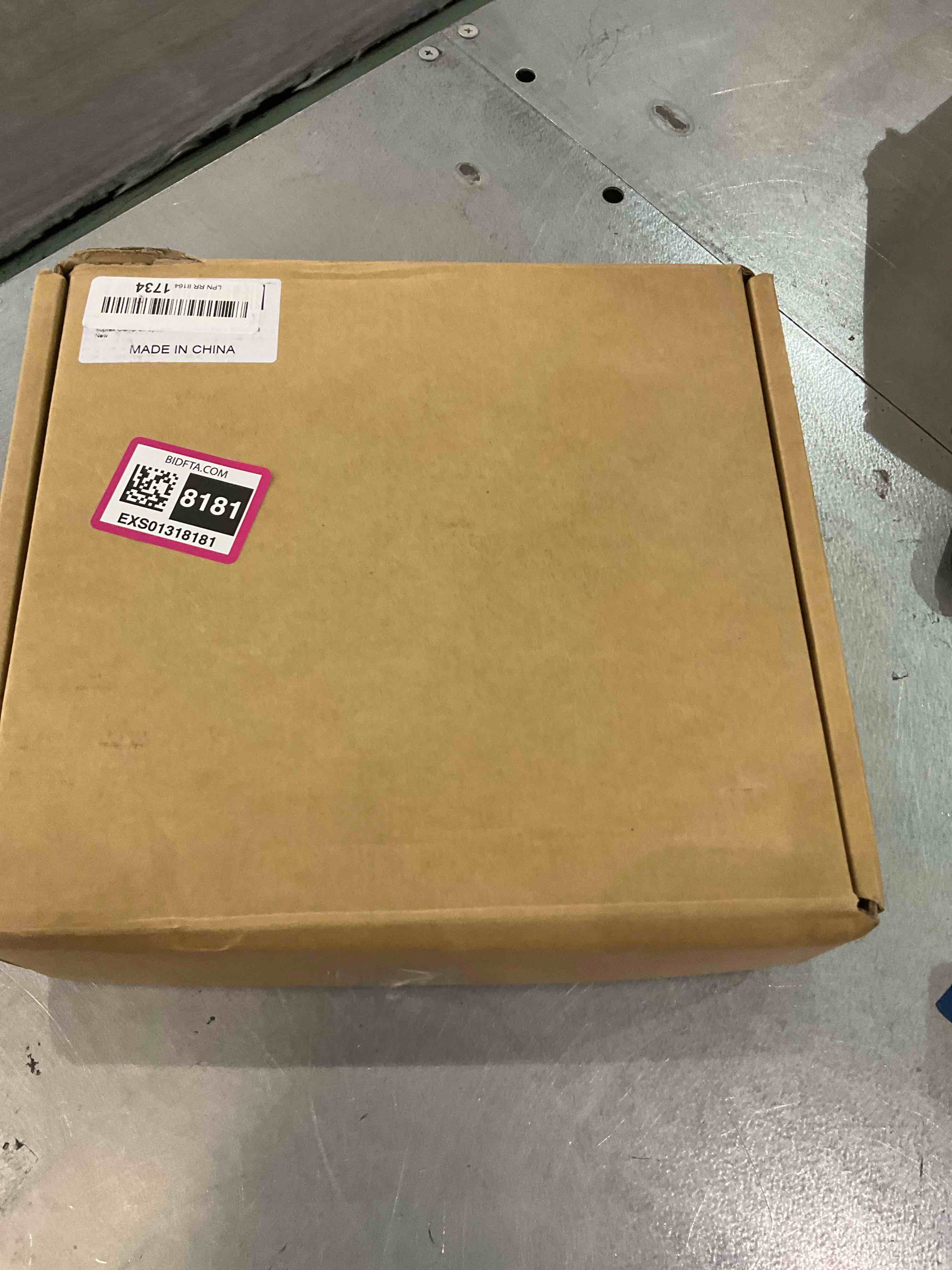 https://s3.amazonaws.com/lotting-images-prod/BargainHunt/EXS01318181_1710516627755.jpeg