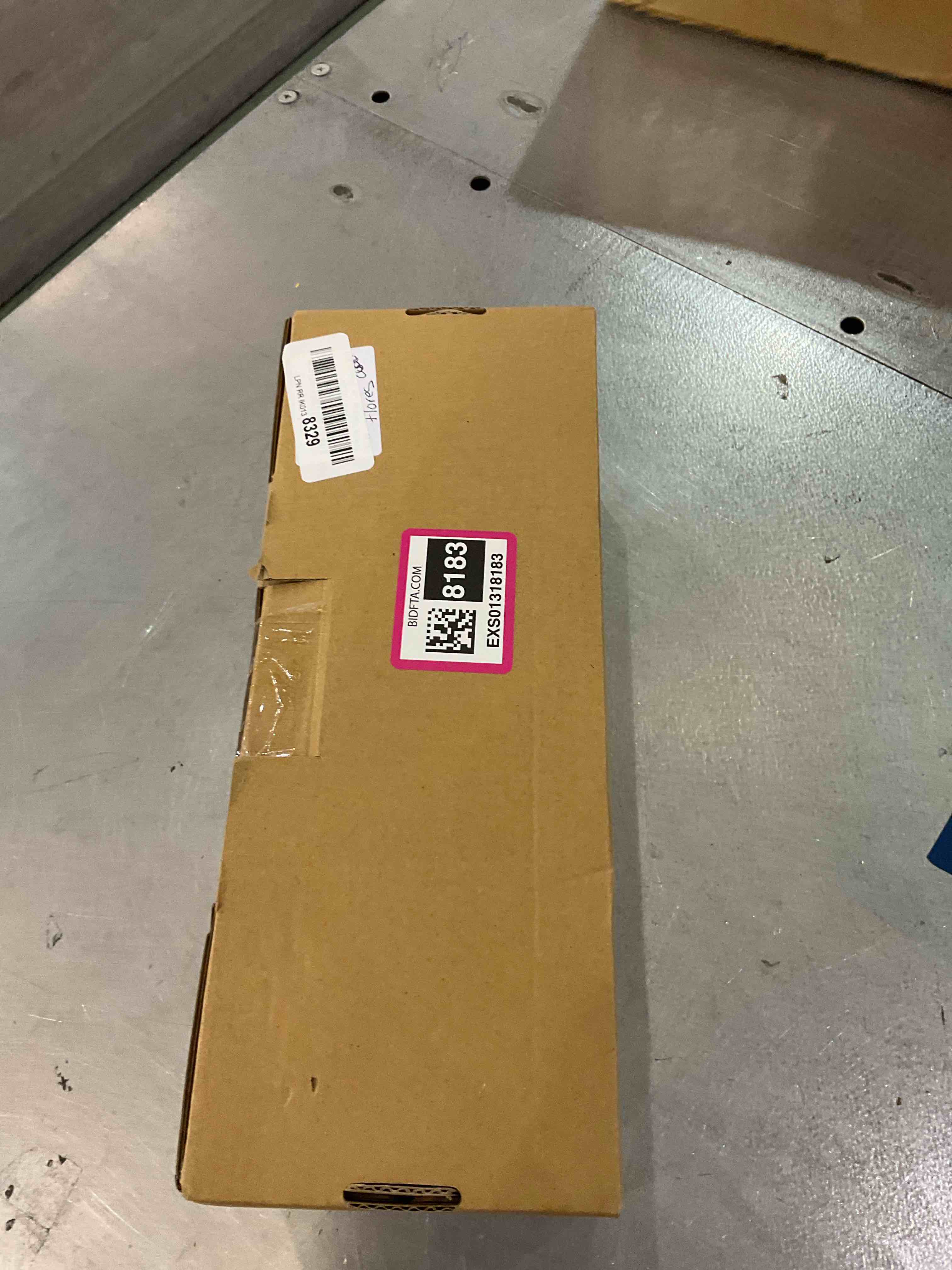 https://s3.amazonaws.com/lotting-images-prod/BargainHunt/EXS01318183_1710516933763.jpeg