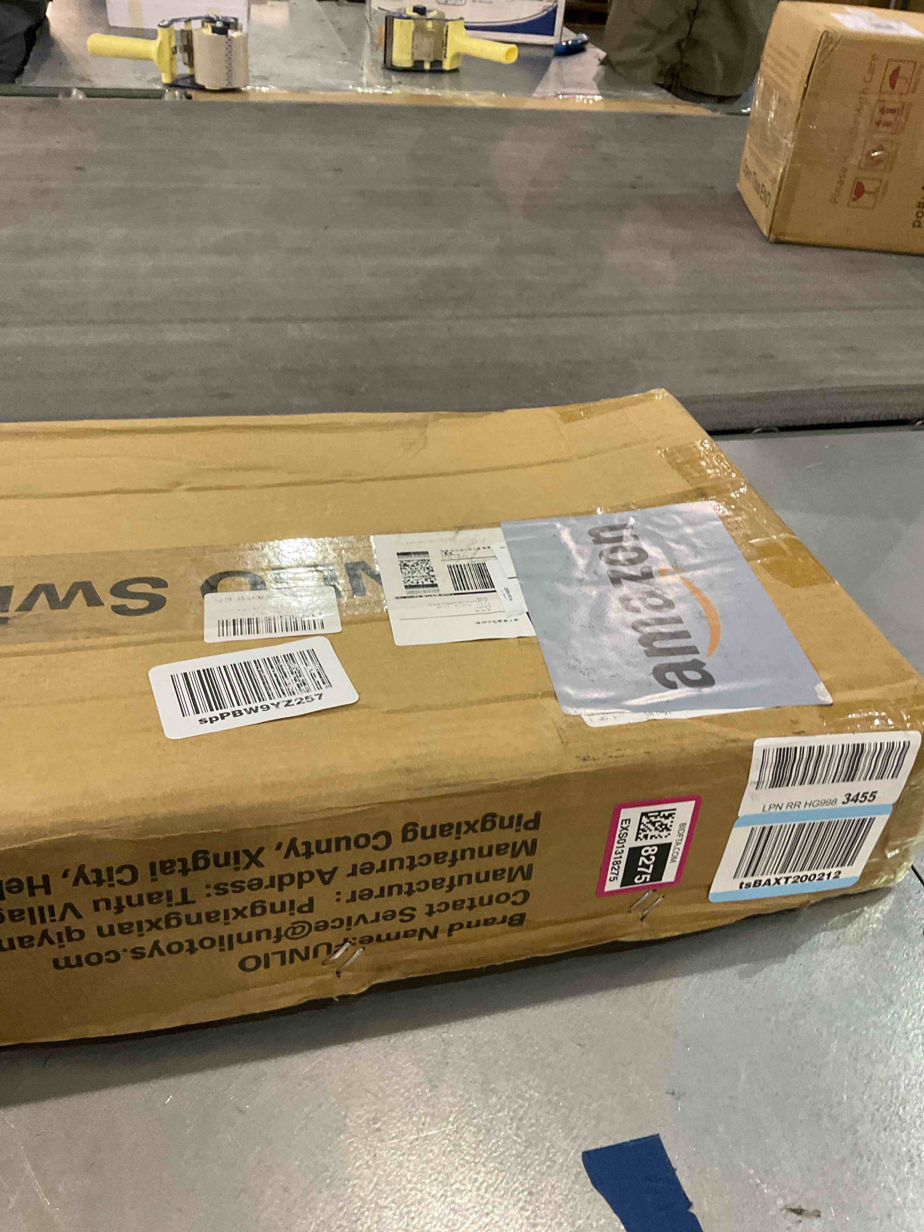 https://s3.amazonaws.com/lotting-images-prod/BargainHunt/EXS01318275_1710766404923.jpeg