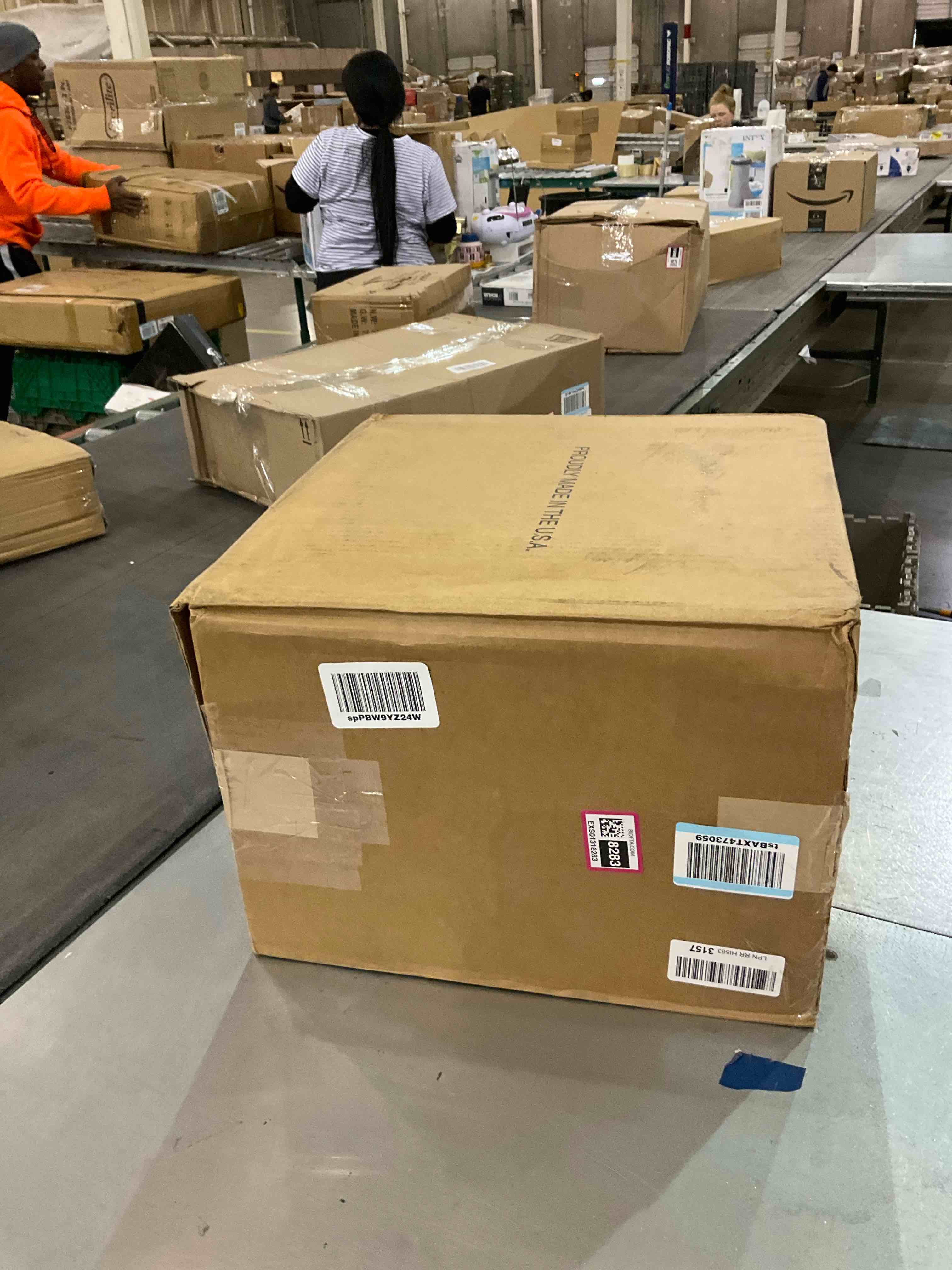 https://s3.amazonaws.com/lotting-images-prod/BargainHunt/EXS01318283_1710769831956.jpeg