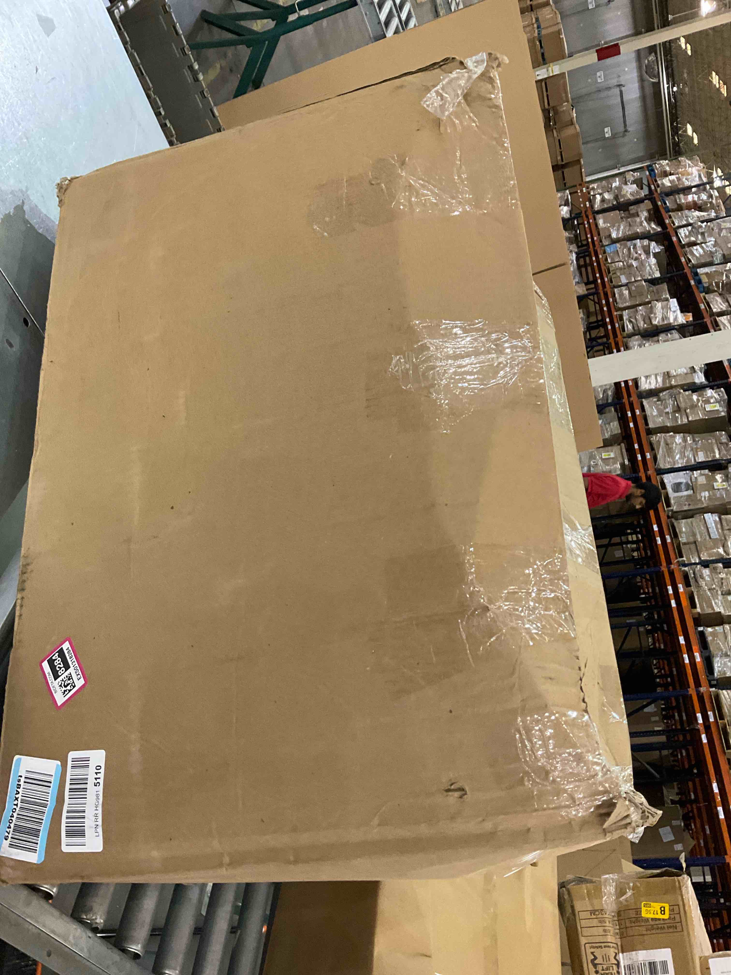 https://s3.amazonaws.com/lotting-images-prod/BargainHunt/EXS01318285_1710769968135.jpeg