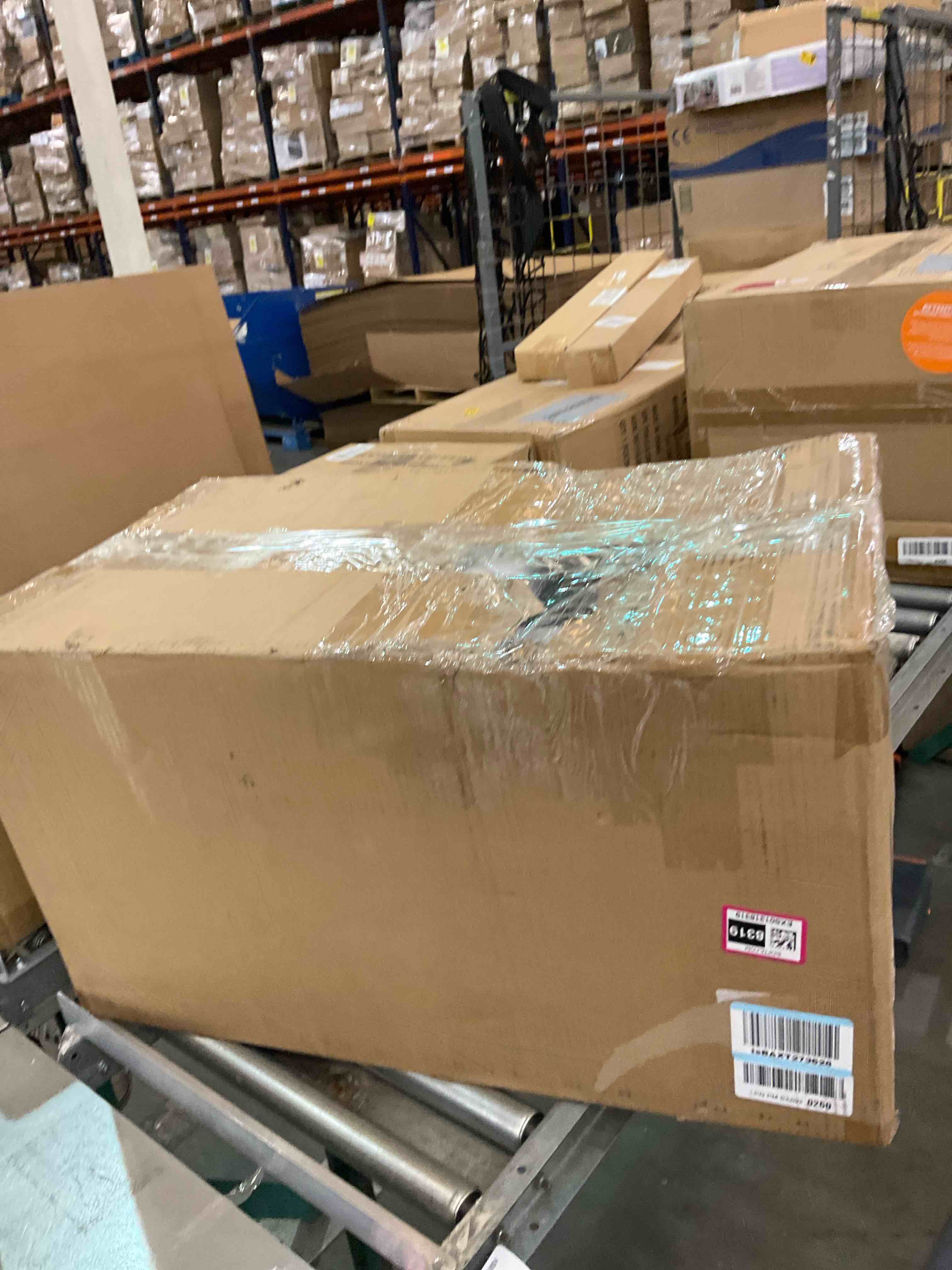 https://s3.amazonaws.com/lotting-images-prod/BargainHunt/EXS01318319_1710780252624.jpeg