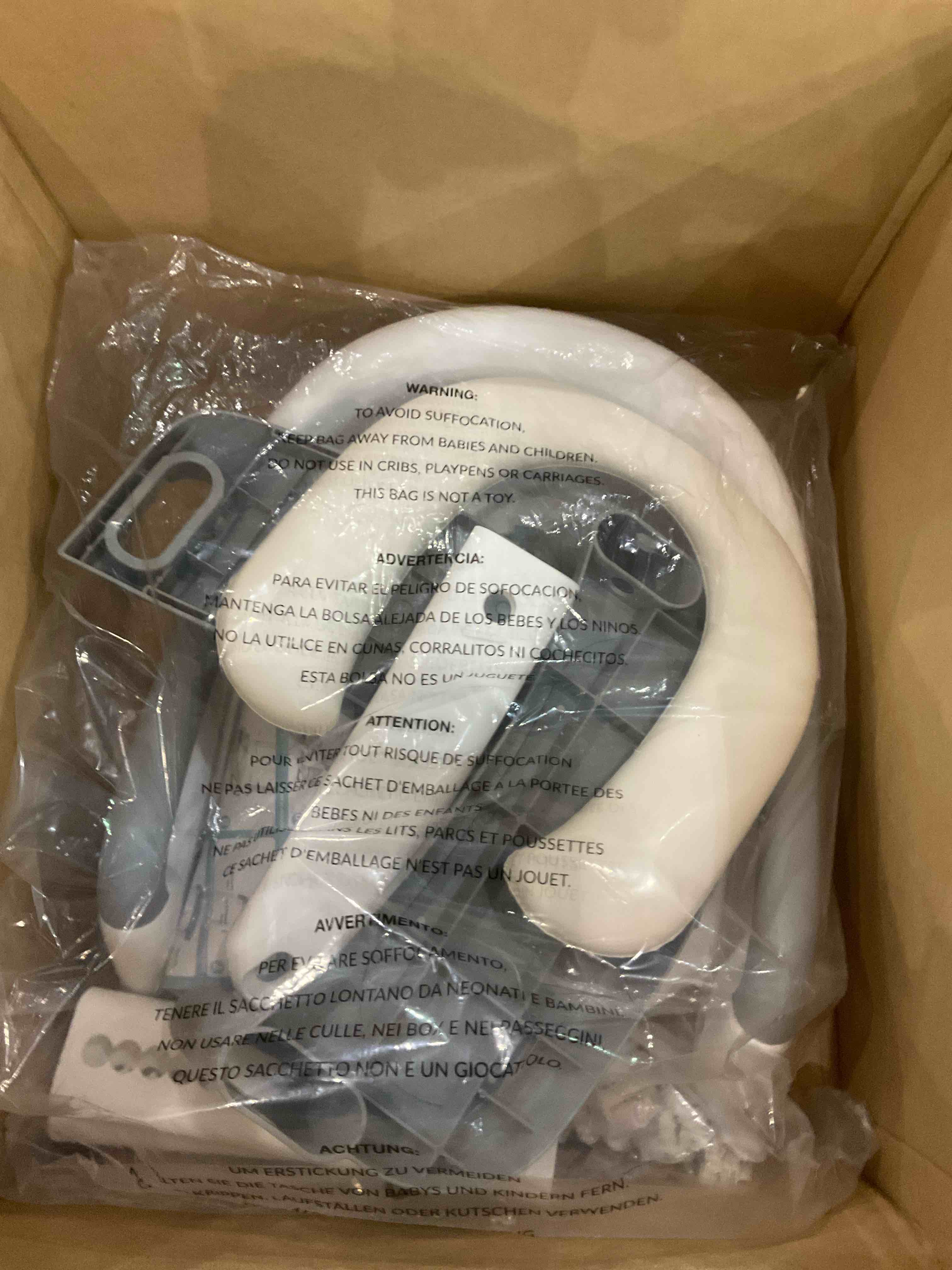 https://s3.amazonaws.com/lotting-images-prod/BargainHunt/EXS01318540_1710159132134.jpeg