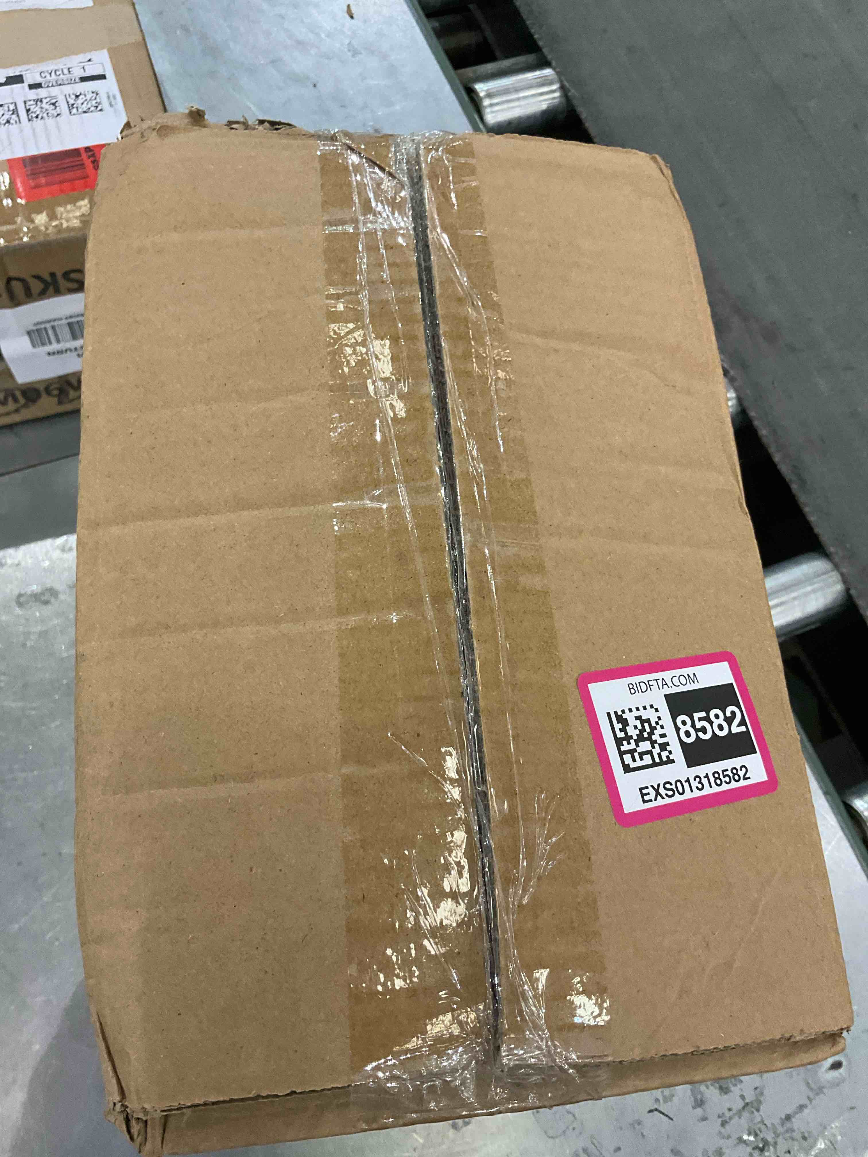 https://s3.amazonaws.com/lotting-images-prod/BargainHunt/EXS01318582_1710166196648.jpeg