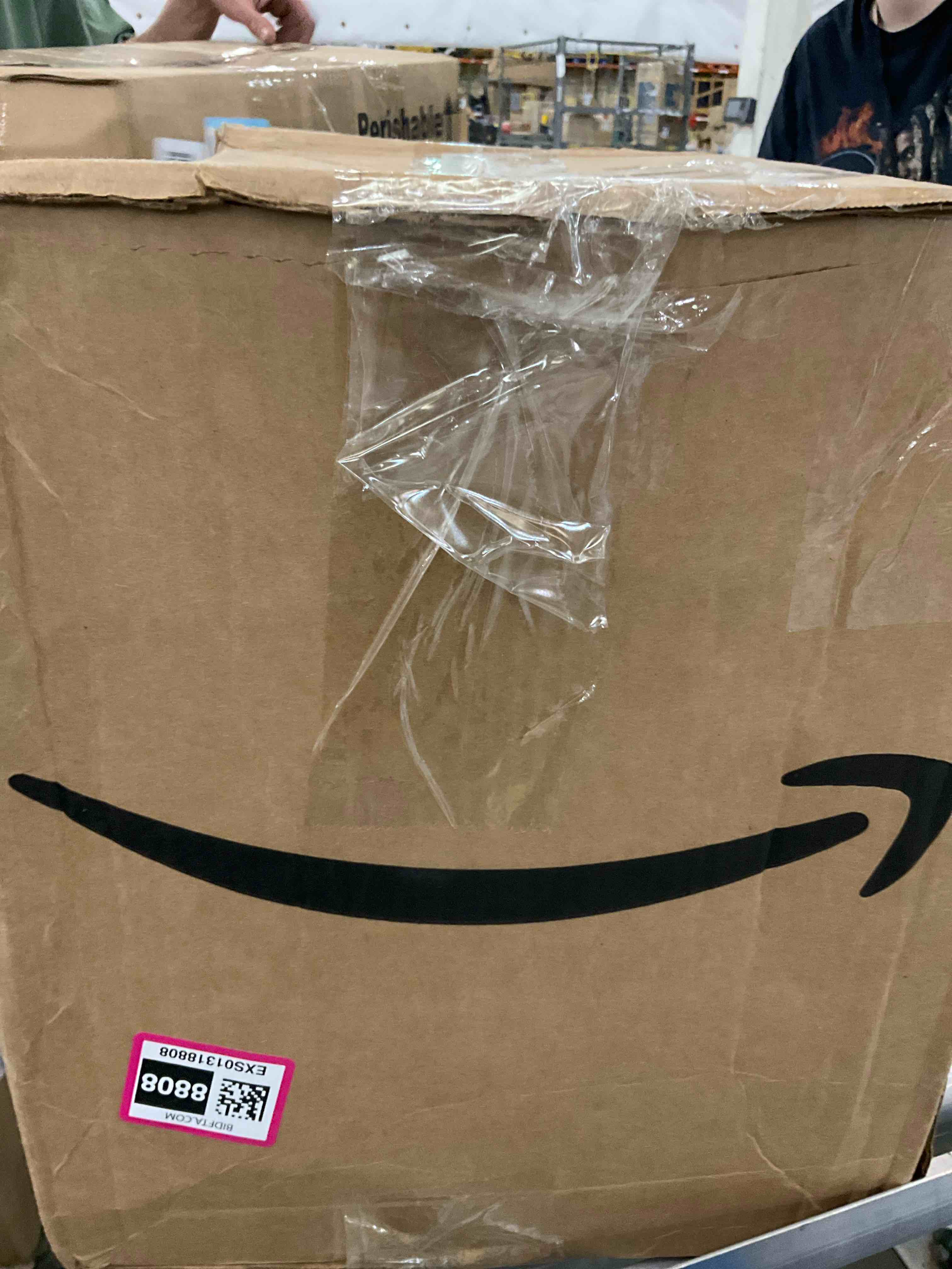 https://s3.amazonaws.com/lotting-images-prod/BargainHunt/EXS01318808_1710350735682.jpeg