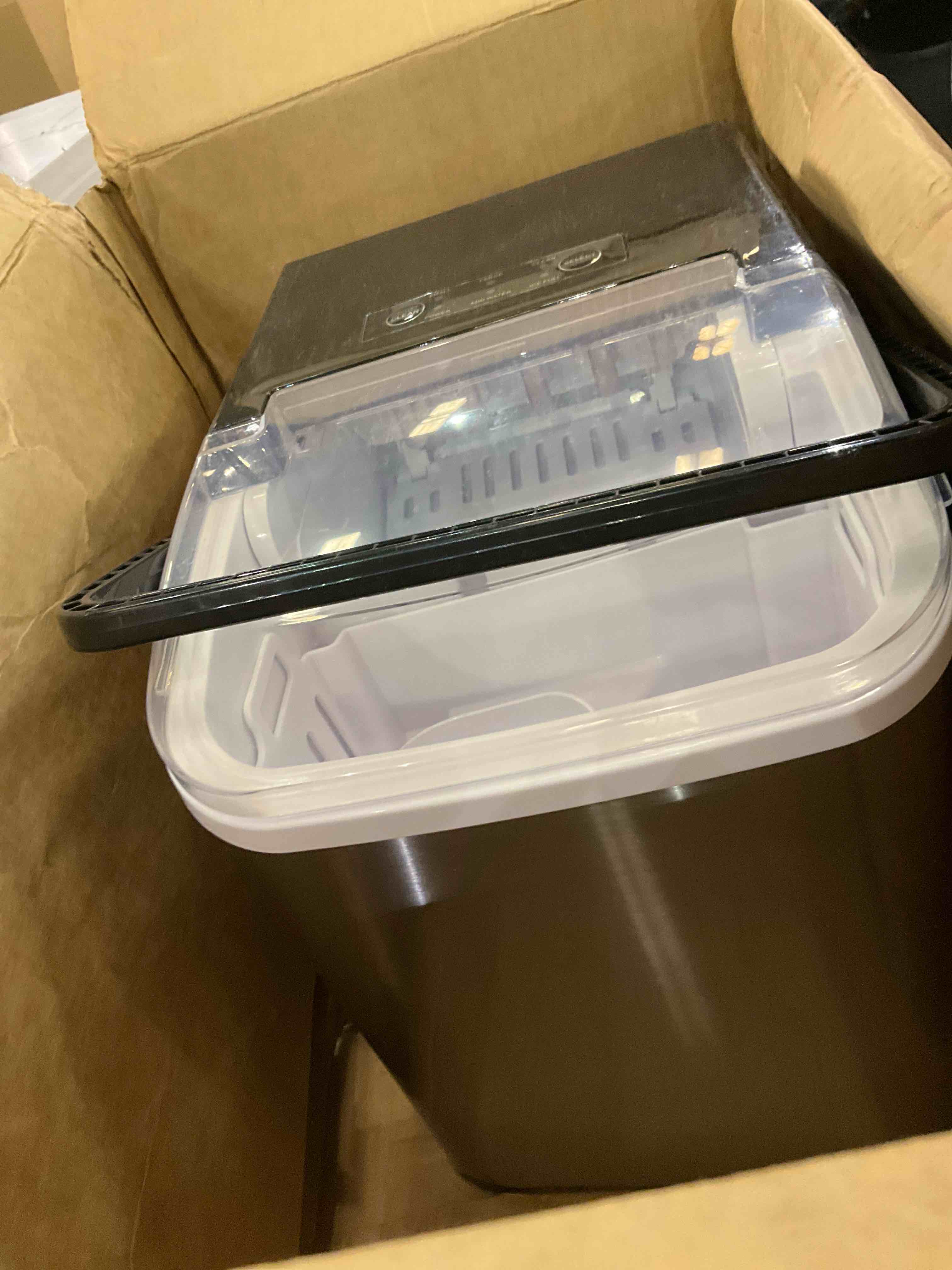 https://s3.amazonaws.com/lotting-images-prod/BargainHunt/EXS01318808_1710350781176.jpeg