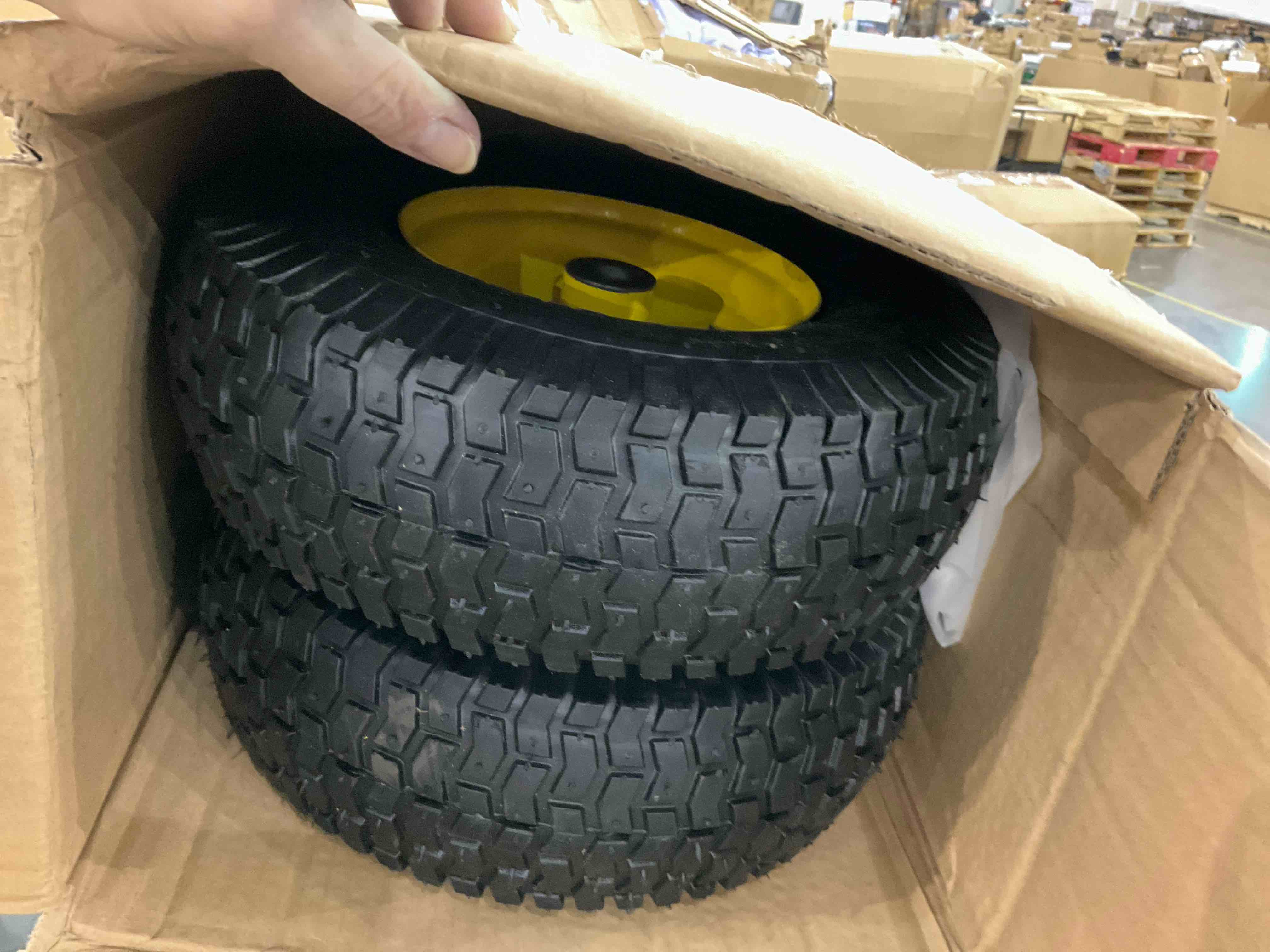 https://s3.amazonaws.com/lotting-images-prod/BargainHunt/EXS01318871_1710506023970.jpeg