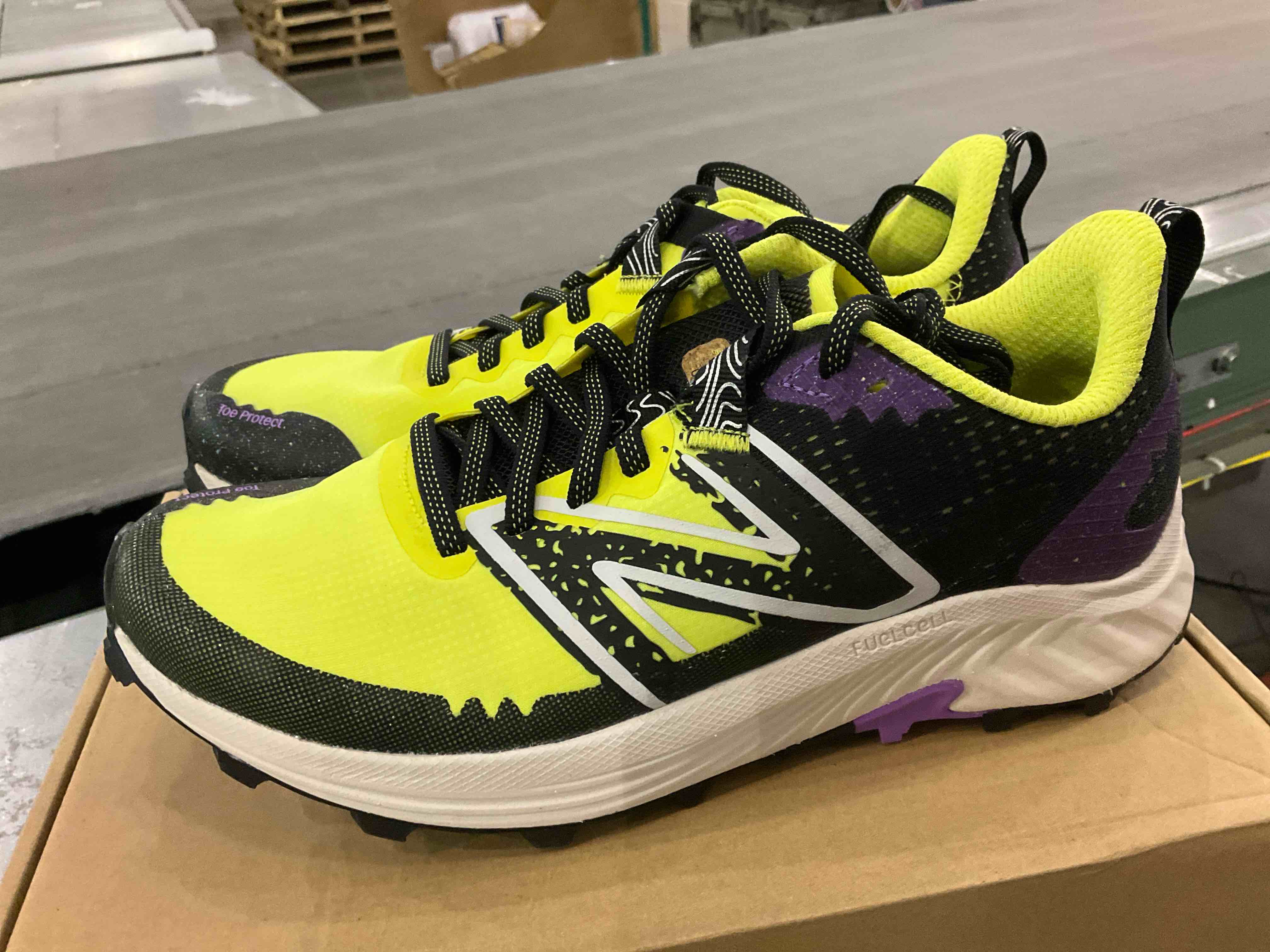 https://s3.amazonaws.com/lotting-images-prod/BargainHunt/EXS01318919_1710513966711.jpeg