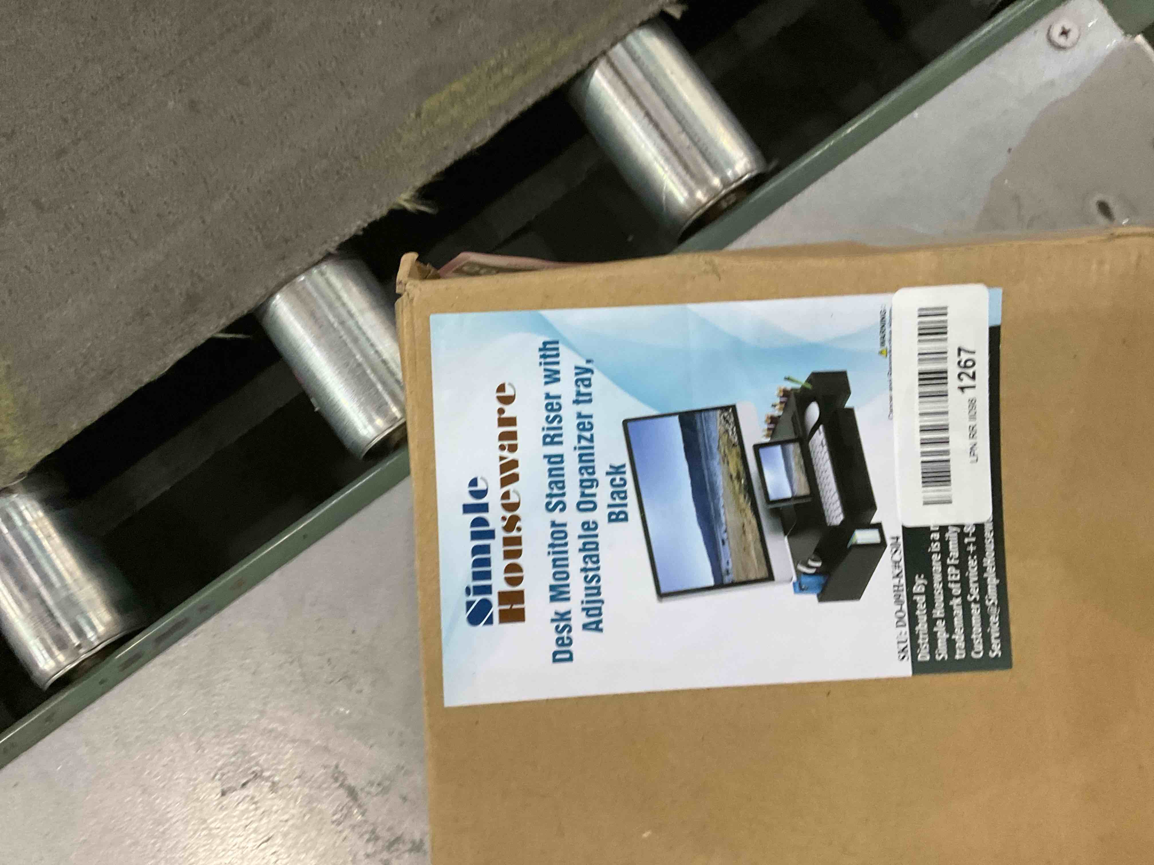 https://s3.amazonaws.com/lotting-images-prod/BargainHunt/EXS01318999_1710766450801.jpeg