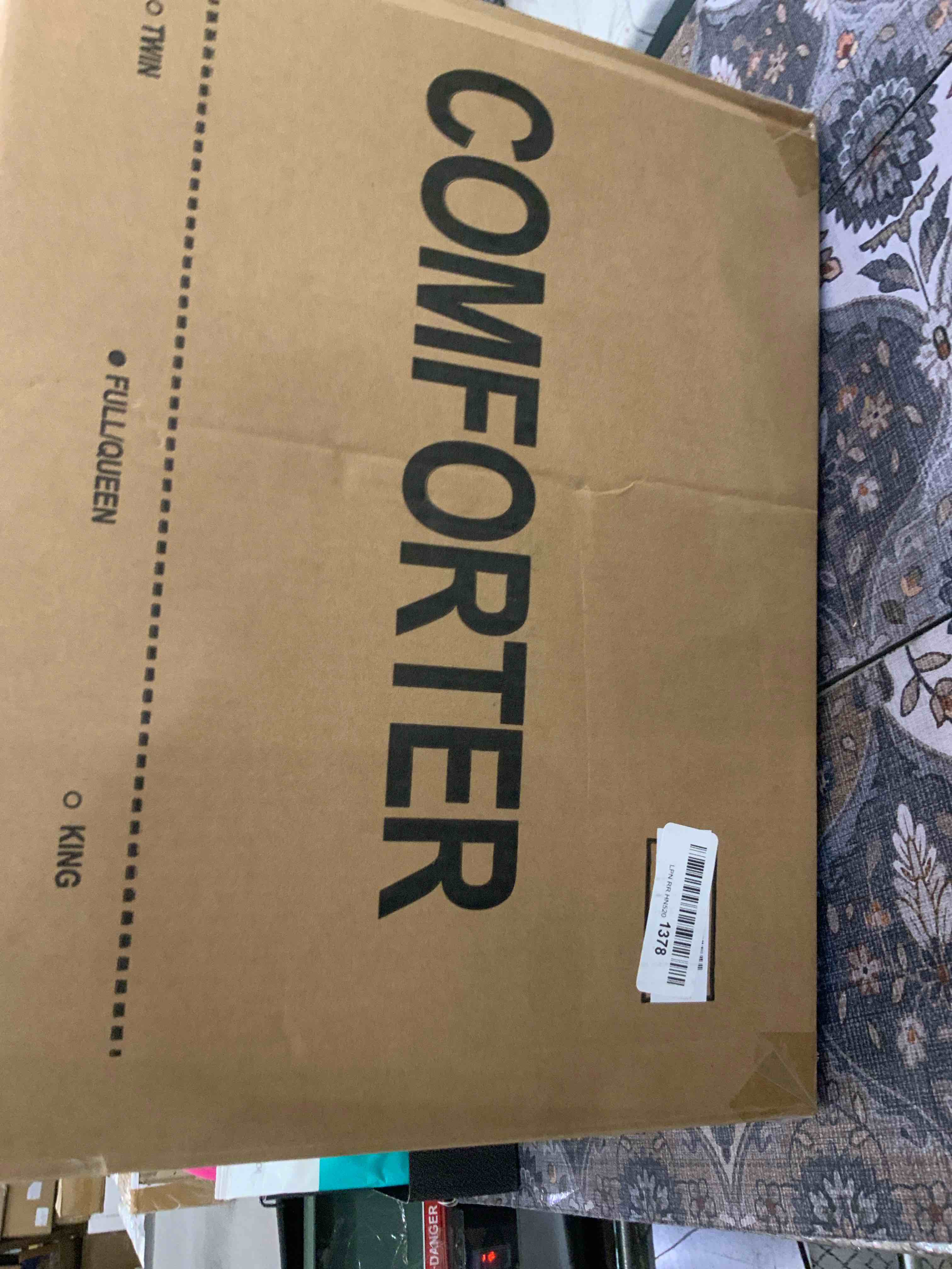 https://s3.amazonaws.com/lotting-images-prod/BargainHunt/EXS01319141_1711043044721.jpeg