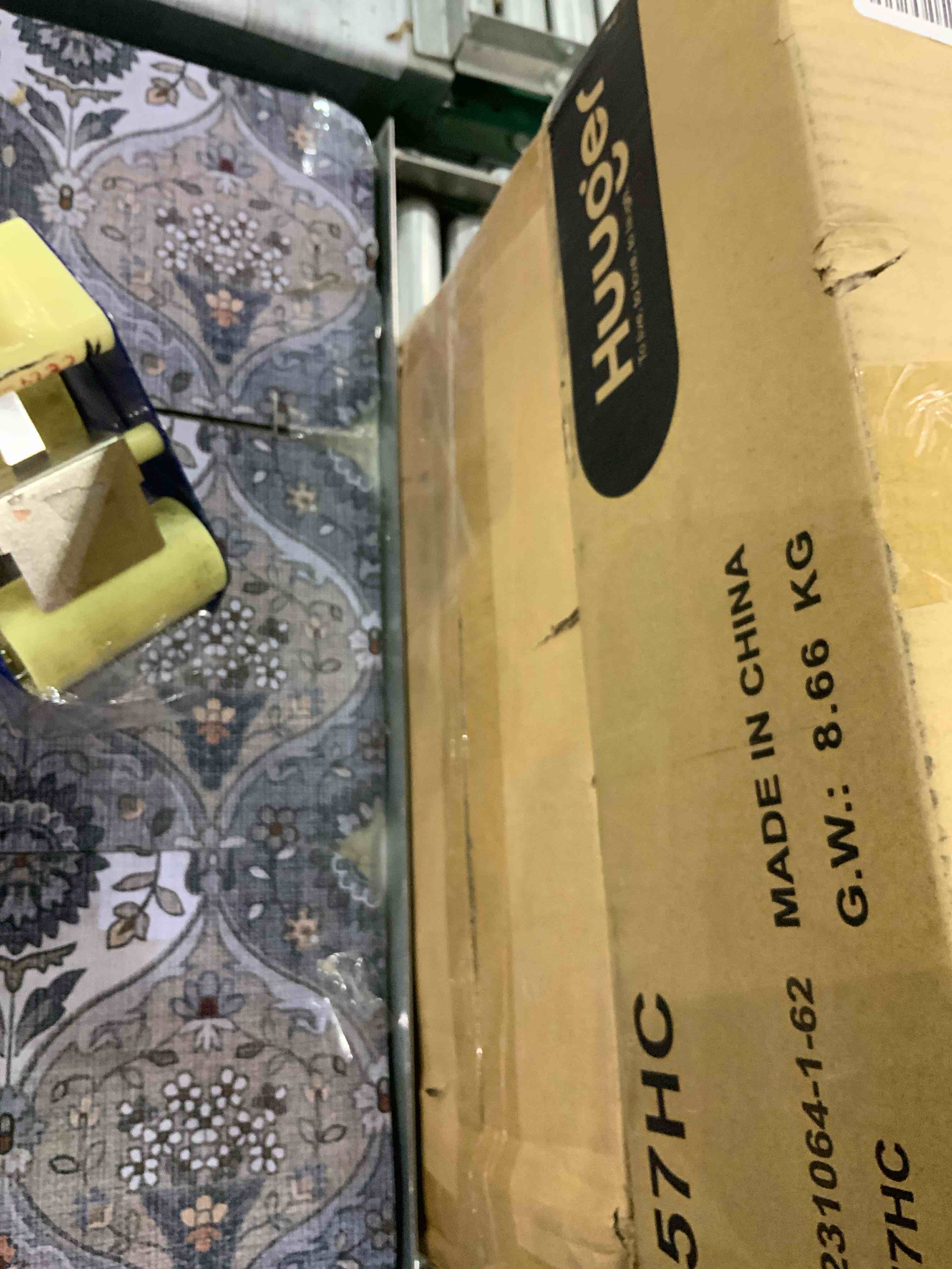 https://s3.amazonaws.com/lotting-images-prod/BargainHunt/EXS01319374_1711367527398.jpeg